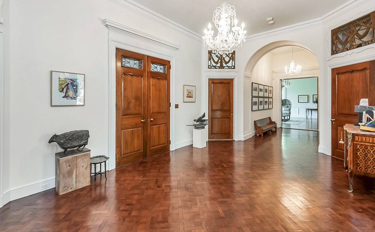 Landmore Estate living room