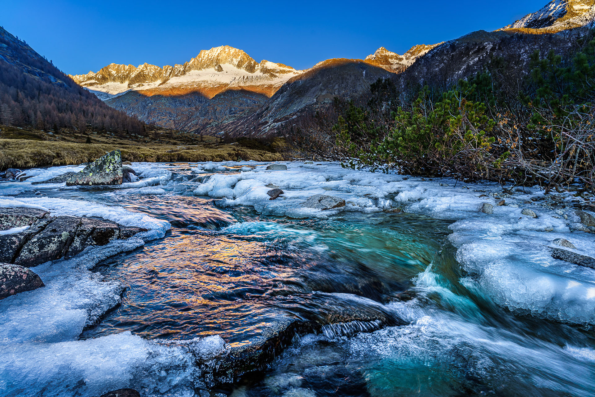 Val di Fumo e Carè Alto. Trentino.