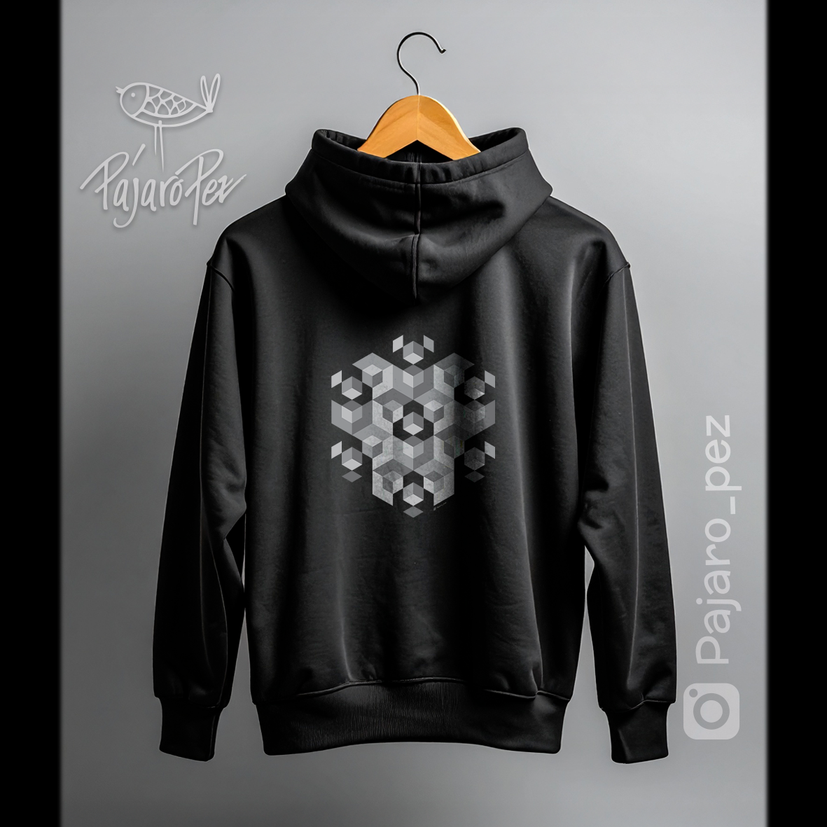 Geometric flower grays back