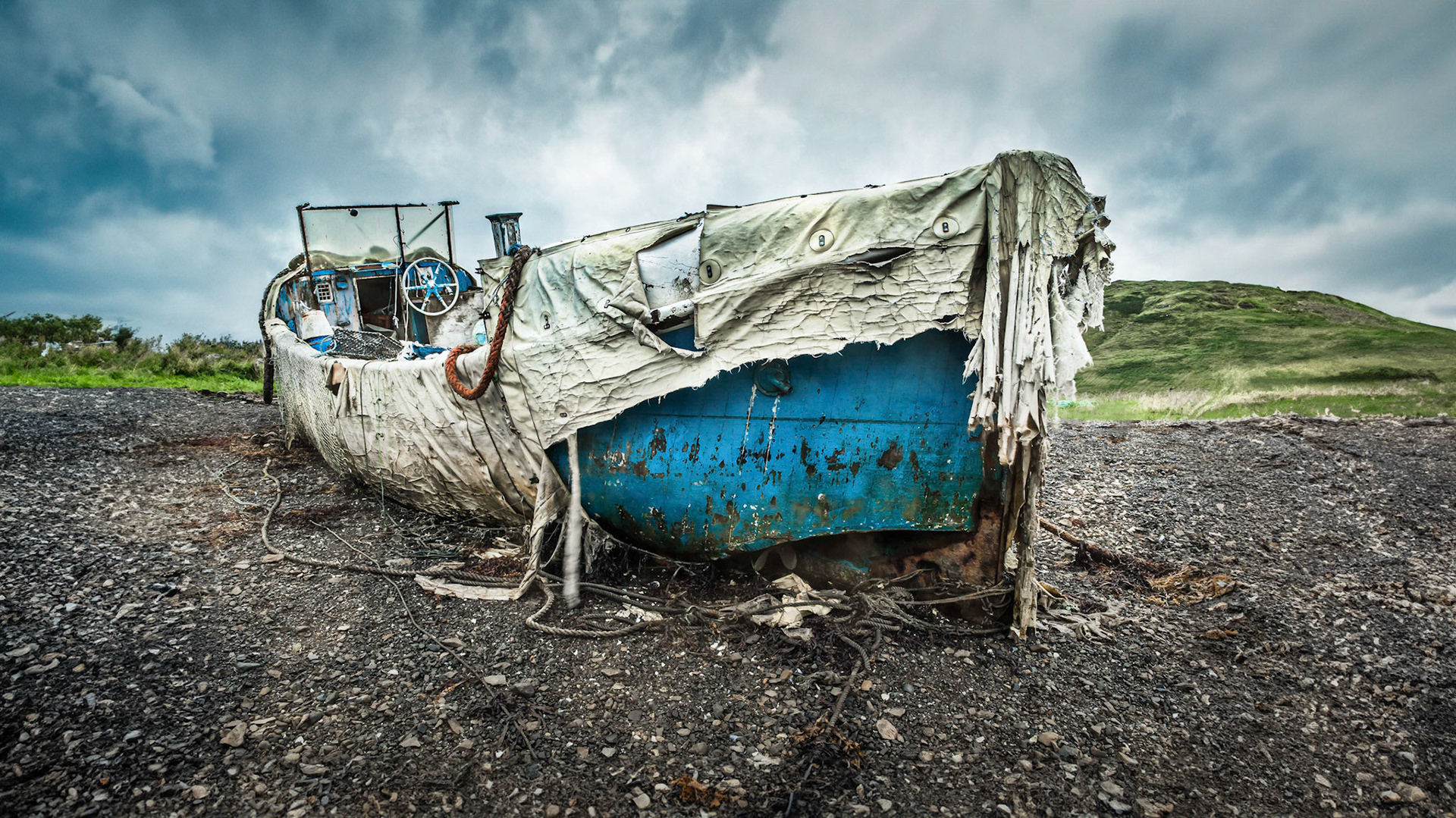 HDR is used to bring out the detail and colour of this boat discovered on the Isle of Skye.