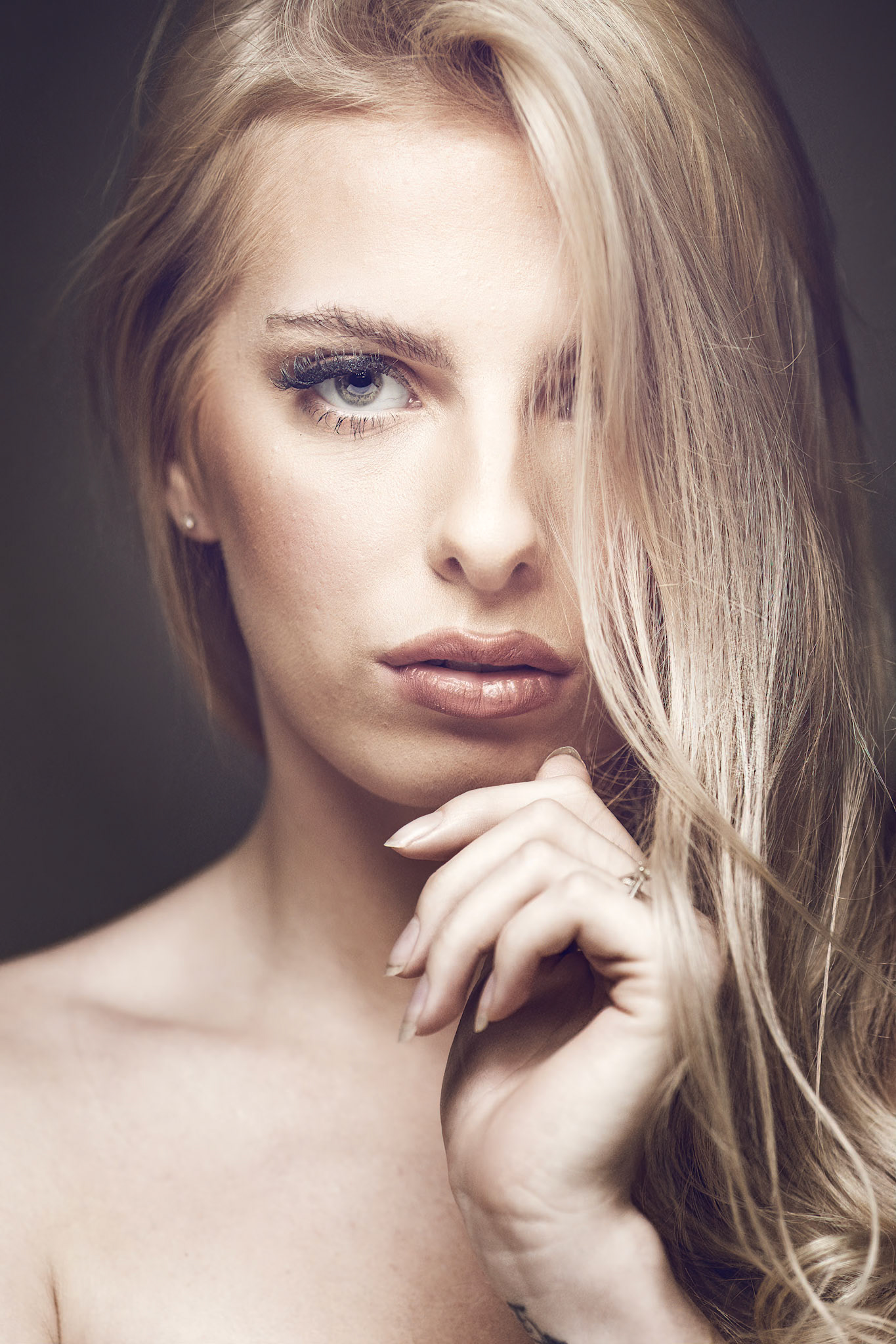 First time shooting with Teigan (or Ember Wilde as she used to be called). I'm working towards a collection of portraits shot and stylised in this way although I'm not sure I have quite nailed the look yet.