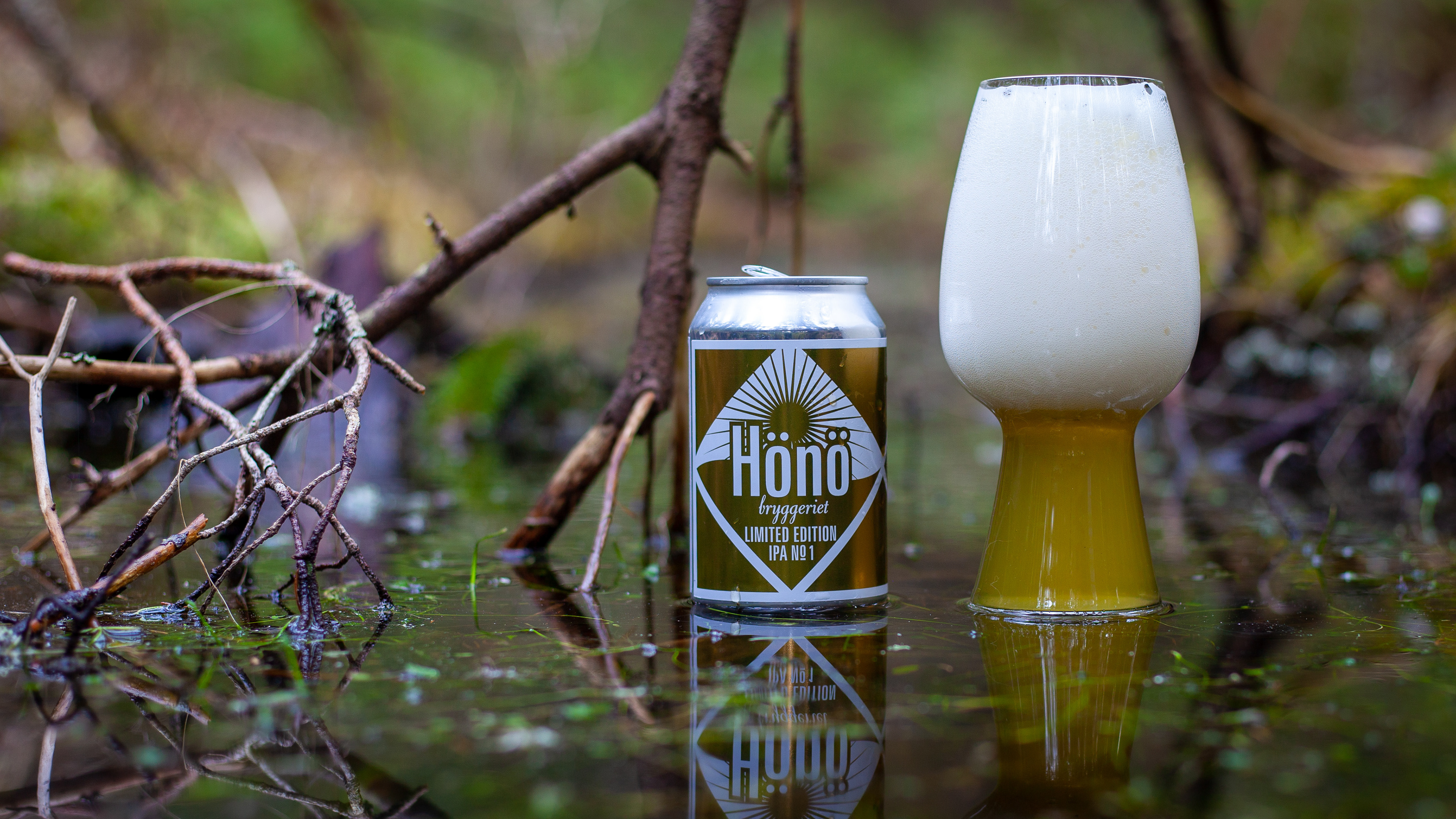 Trist ljus, men det var mer ett test om man kunde dölja glasskivan under burken och glaset.