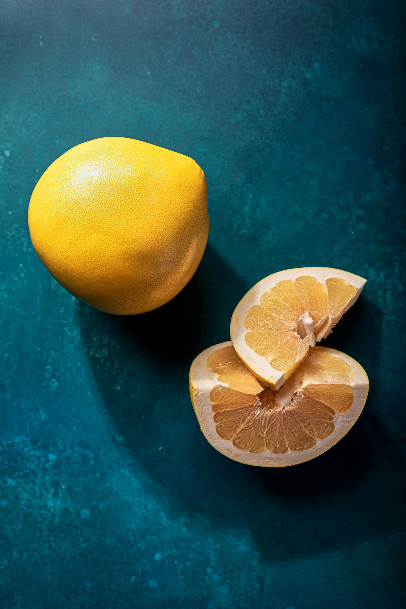 Food photography: pomelo citrus fruit