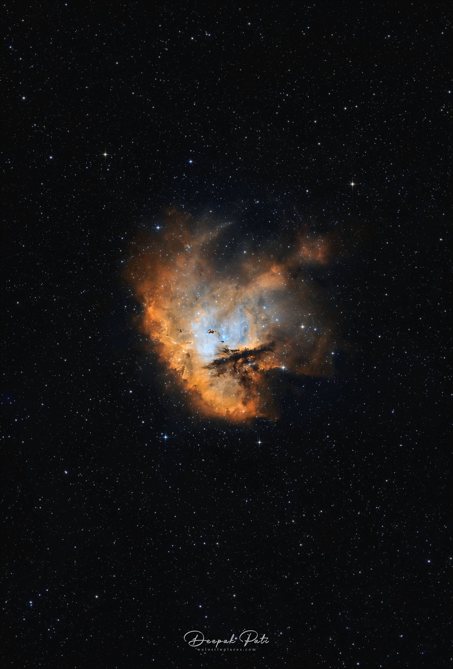 Pacman nebula (Hubble palette)