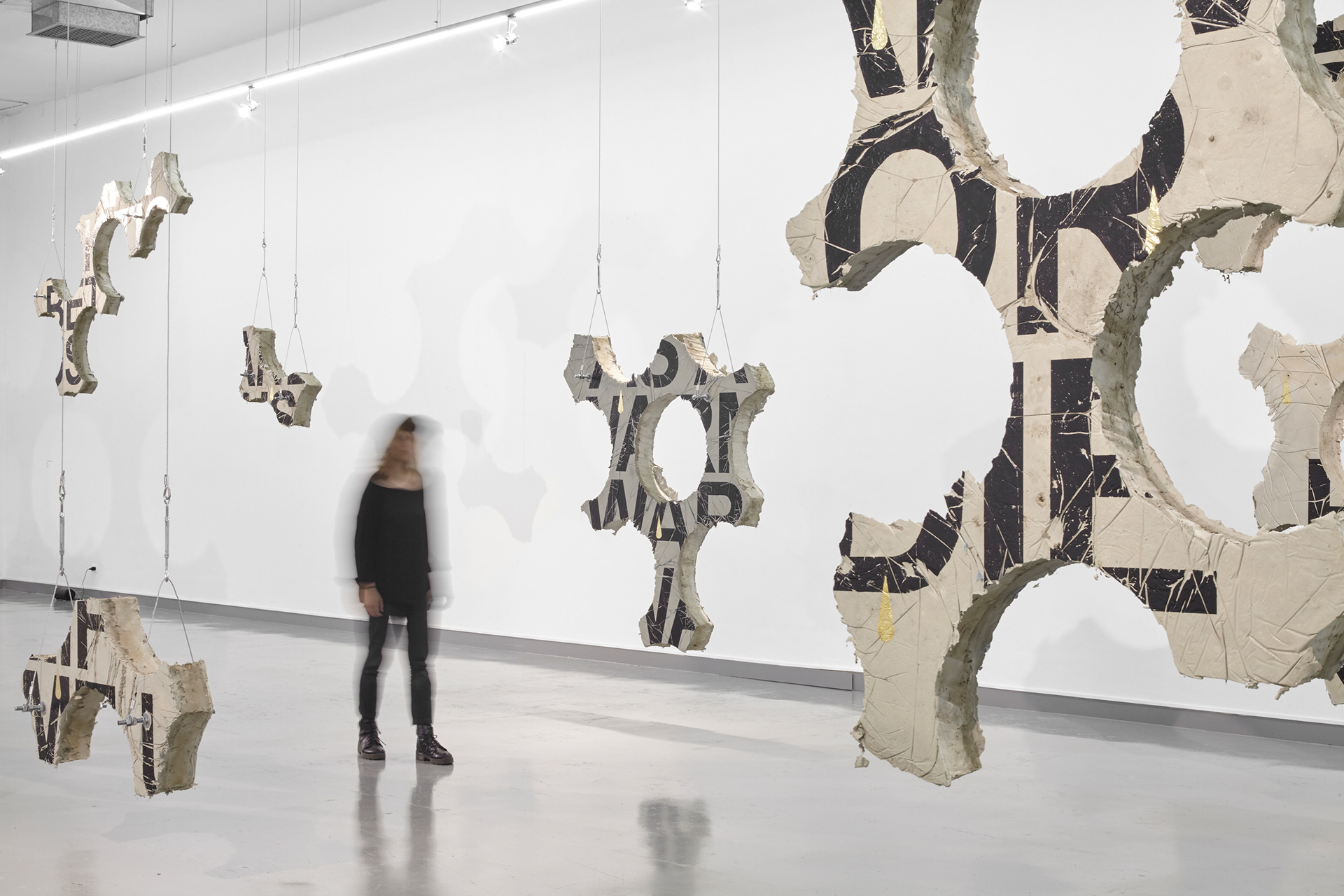 View of the exhibition “Sirvete de mi, sirveme de ti”, Proyecto Amil, Lima, Peru, 2016.
