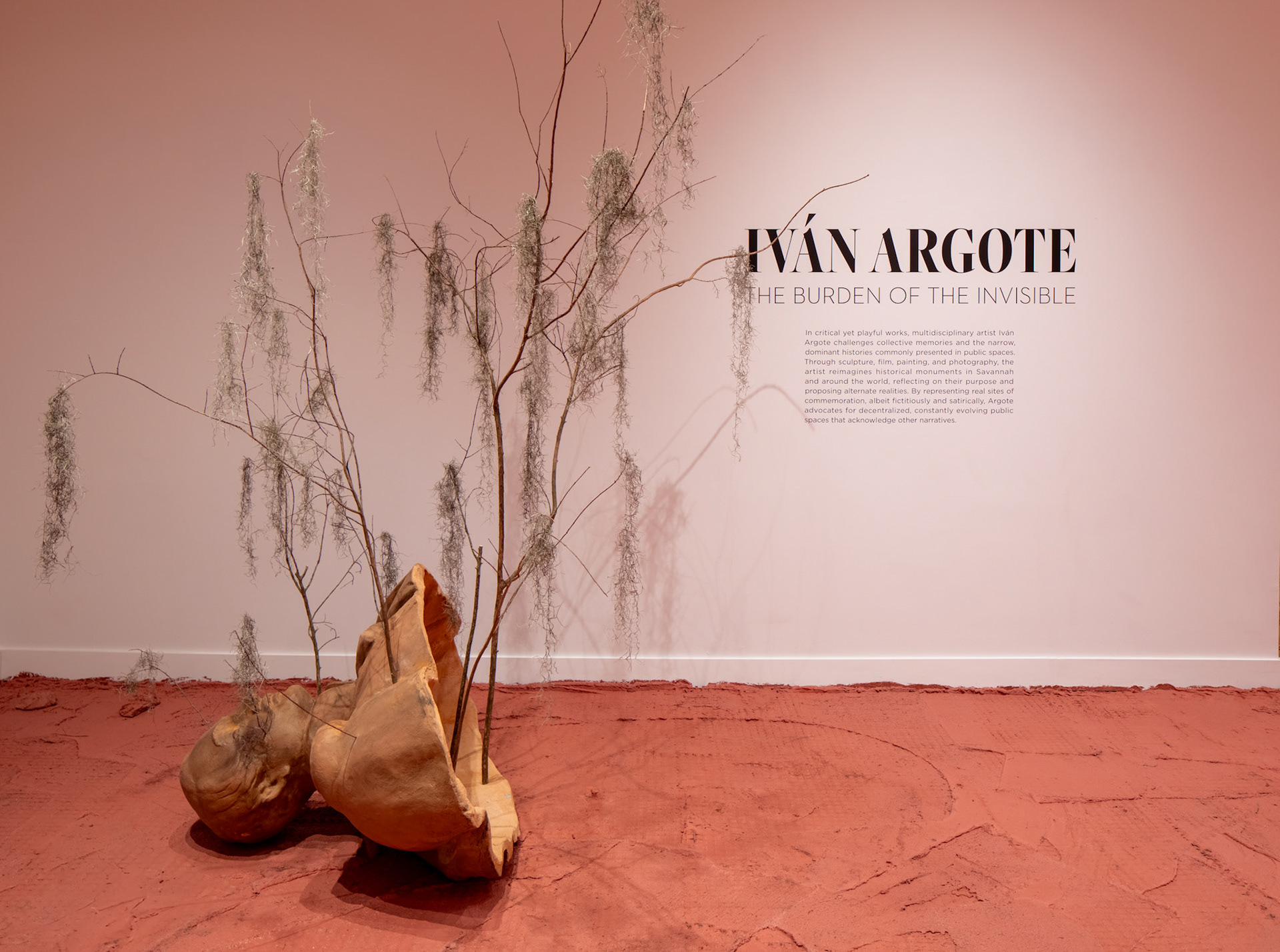 SCAD Savannah – Winter 2024 – deFINEart – Exhibitions – Ivan Argote – “The Burden of the Invisible” – Documentation – SCAD Museum of Art, Gallery 110 – Photography Courtesy of SCAD