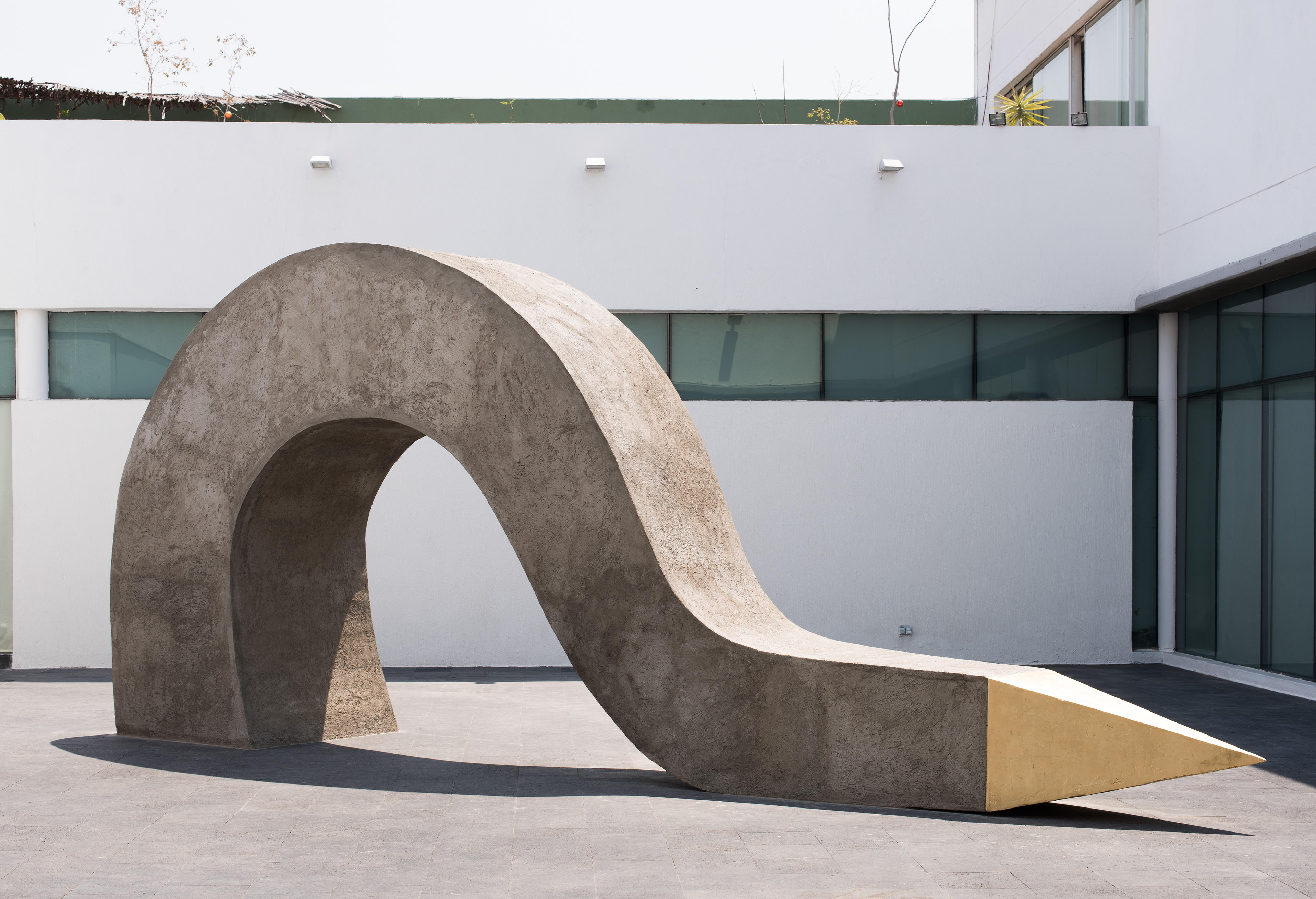 Strenghlessness, Museo de Arte de Zapopan, Mexico, 2017 ©Perrotin