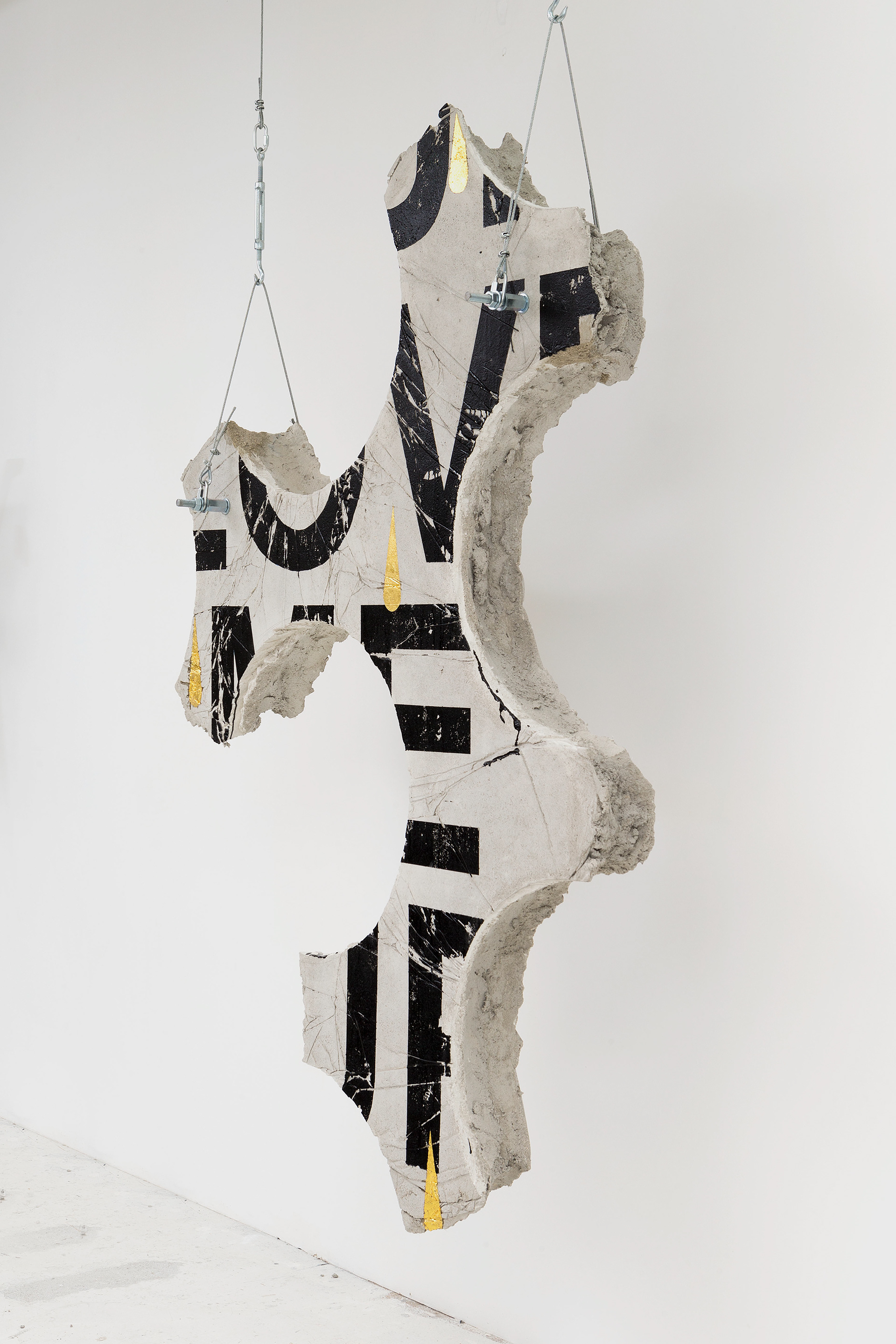 Iván Argote, Among Us: Love me up, 2017. Courtesy Perrotin.