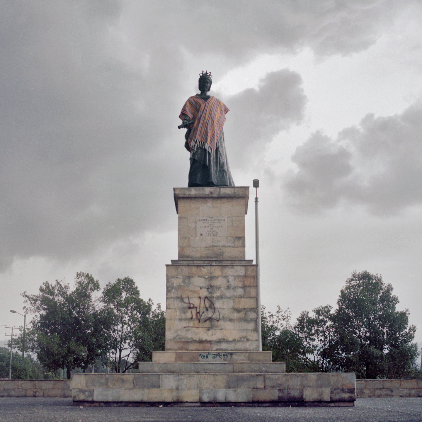 Iván Argote, Turistas: Isabel giving a contract, 2012.