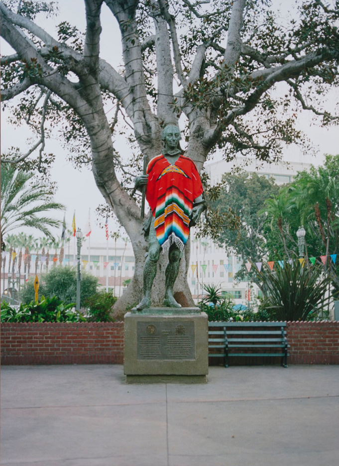 Iván Argote. Turistas: King Charles III of Spain, Los Angeles, 2013.