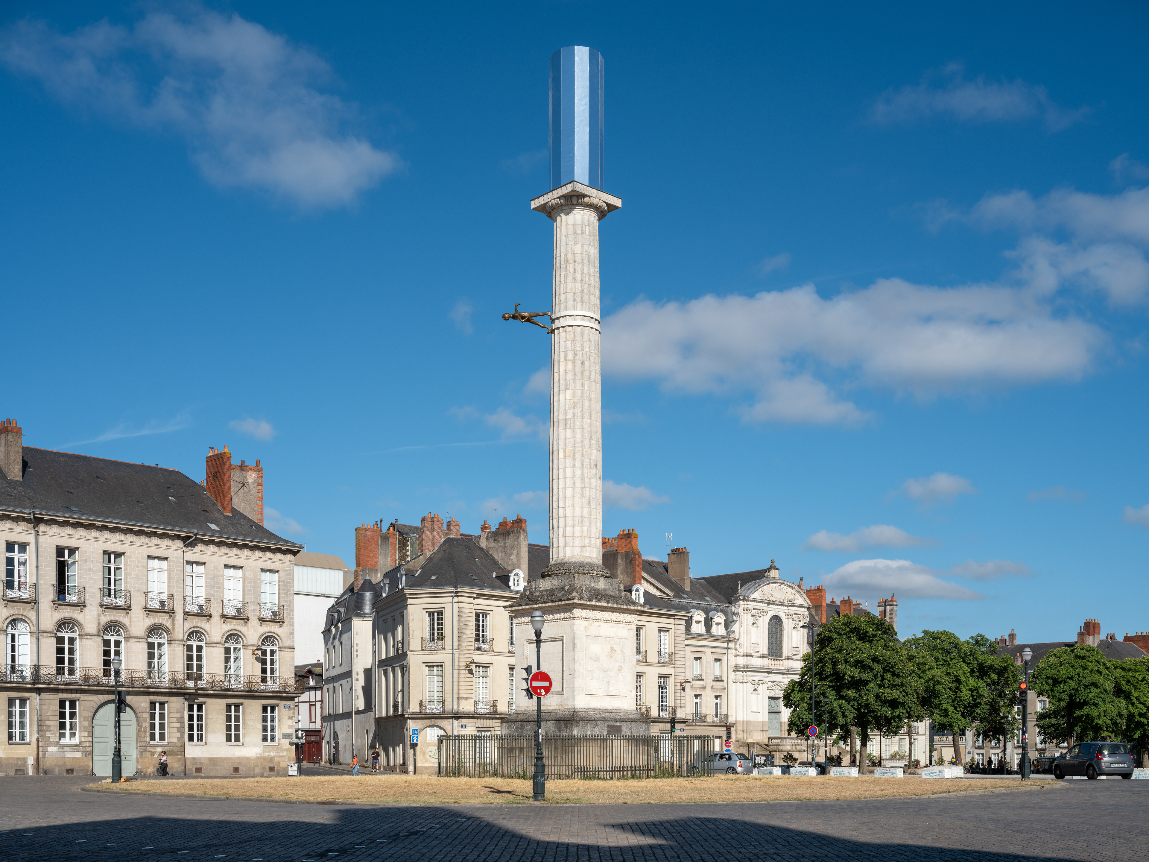 Iván Argote, Antipodos, L'Étrange Été, Le Voyage à Nantes. On view June - August 2025. Photography by Martin Argyroglo. Courtesy of Le Voyage à Nantes.