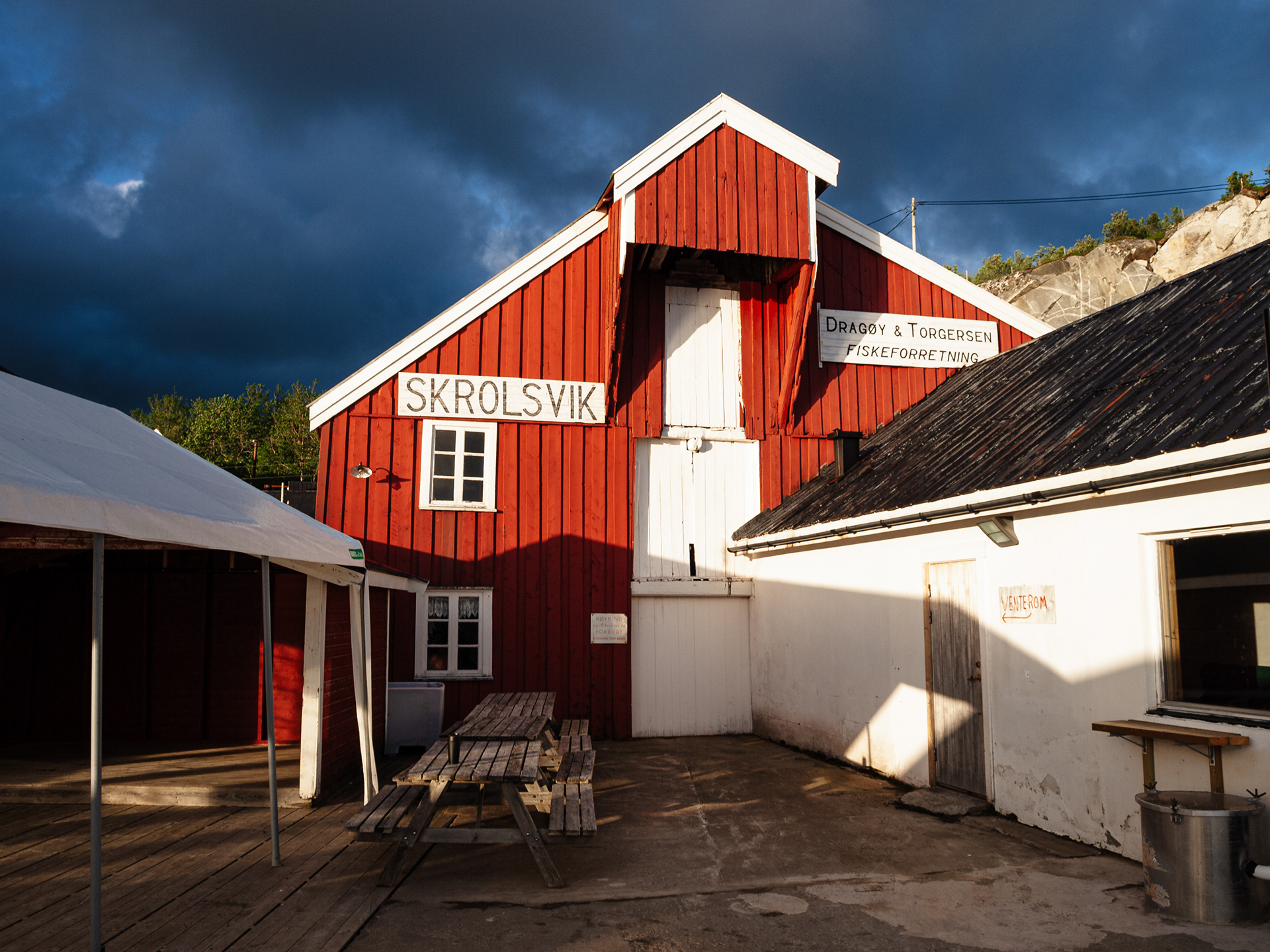 A small fishing shop in Skrolsvik