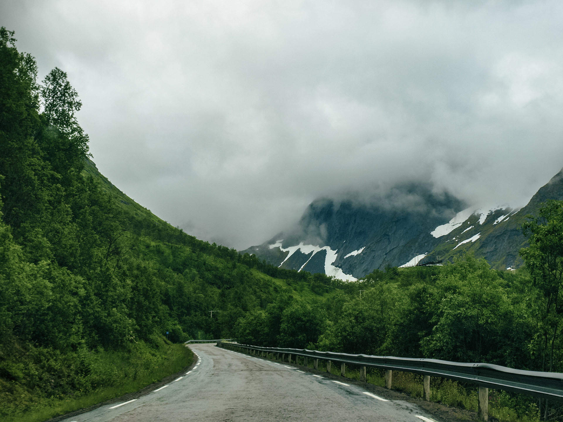 More misty mountains on the road from Segla to Skrolsvik