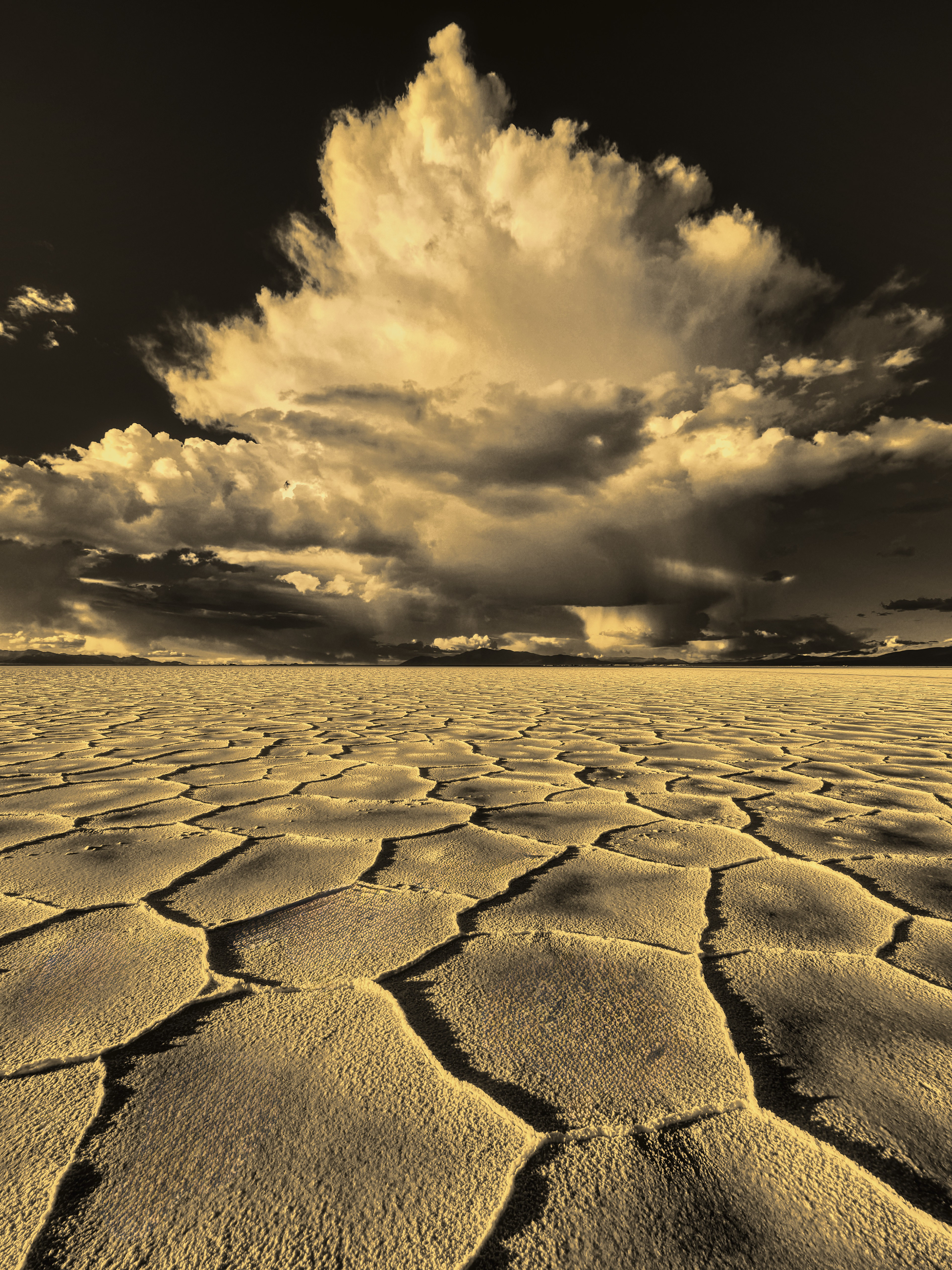 Salinas Grandes - Stormlight Cloud