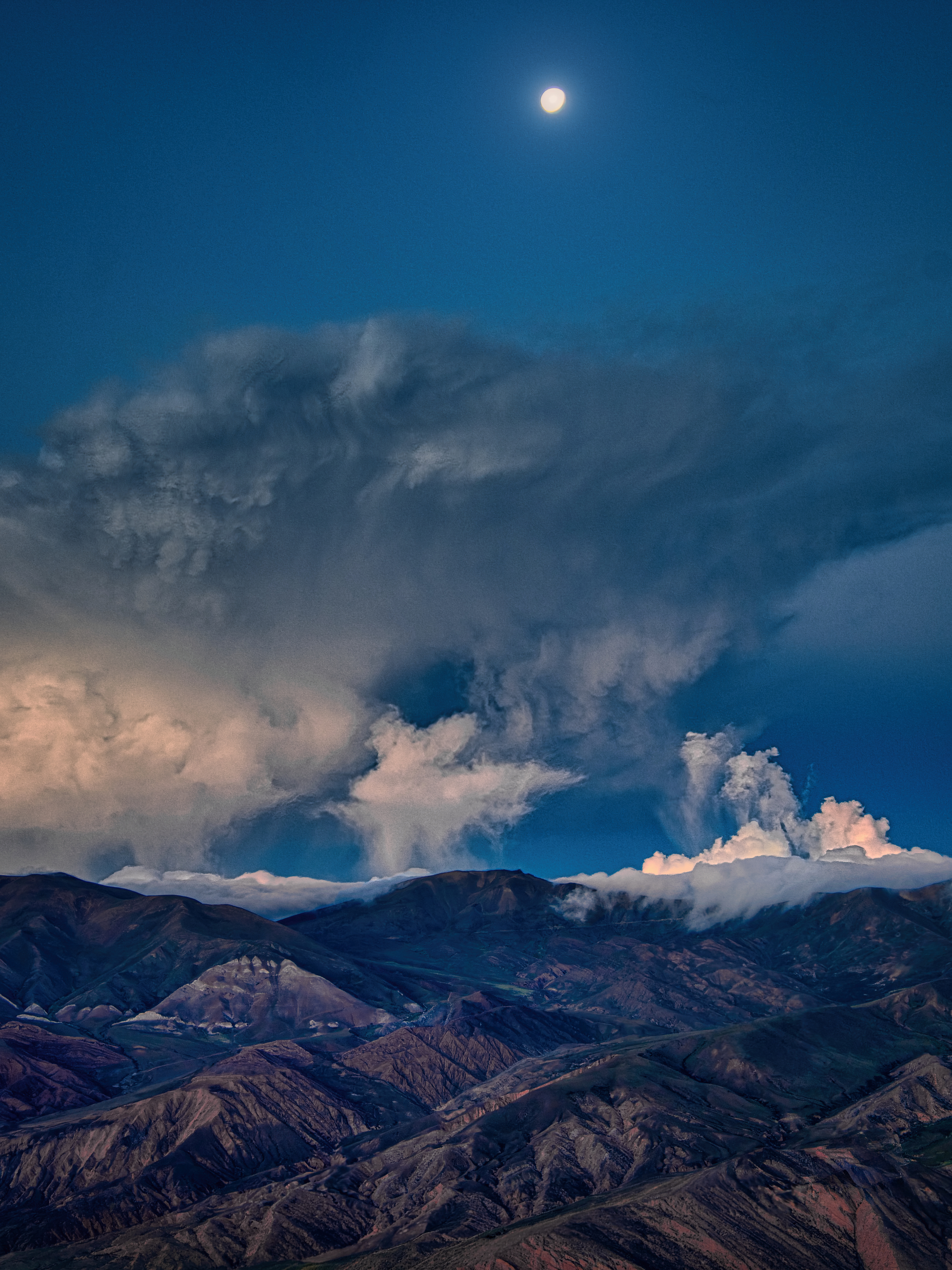 Hornocal, Moonrise