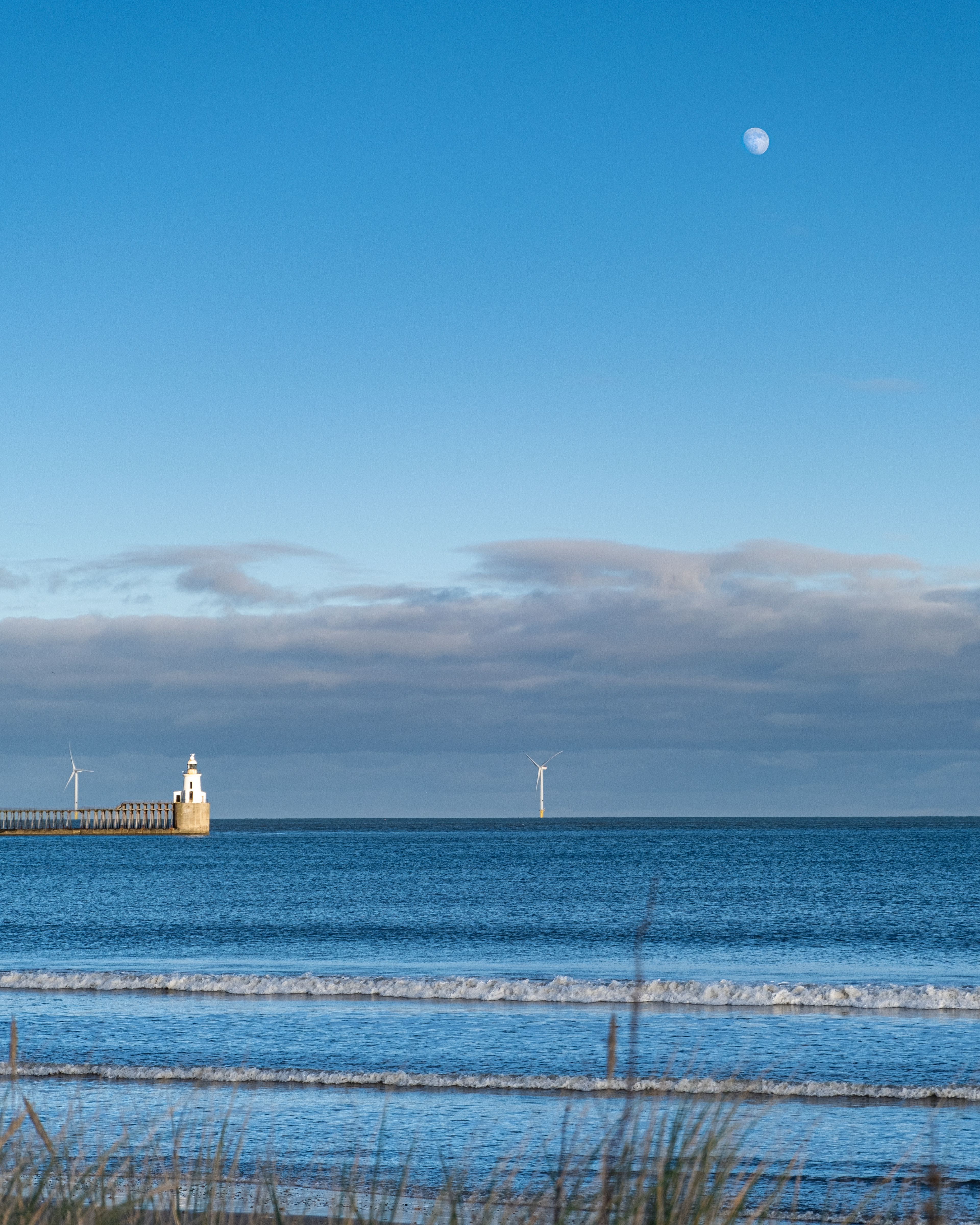 Blyth Lighthouse and the moon