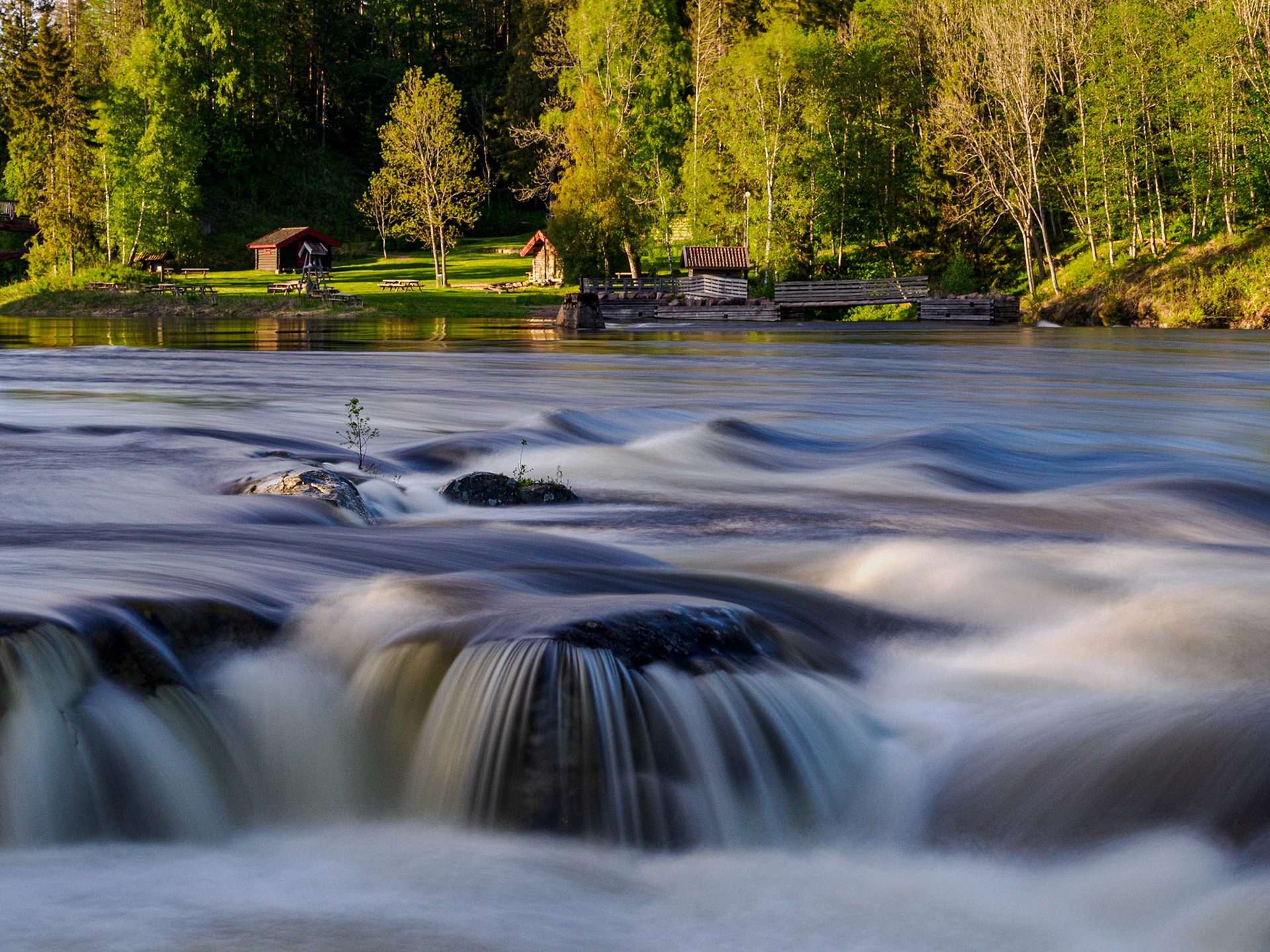 Stor vannføring i Lågen ved Kjærrafossen