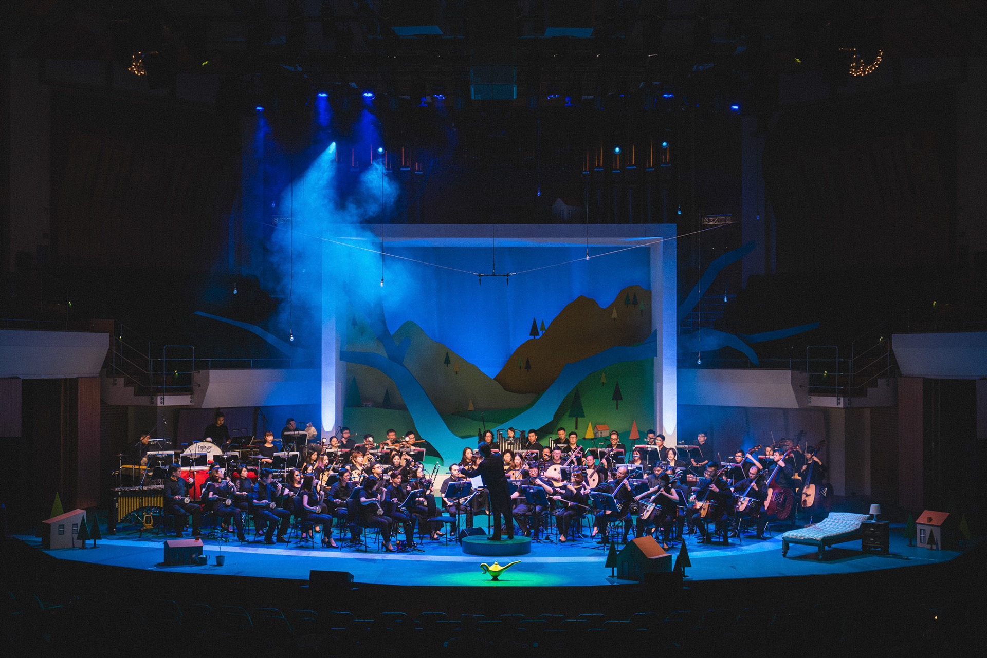 舞台設計｜彭健宇　燈光設計｜許玉蕾