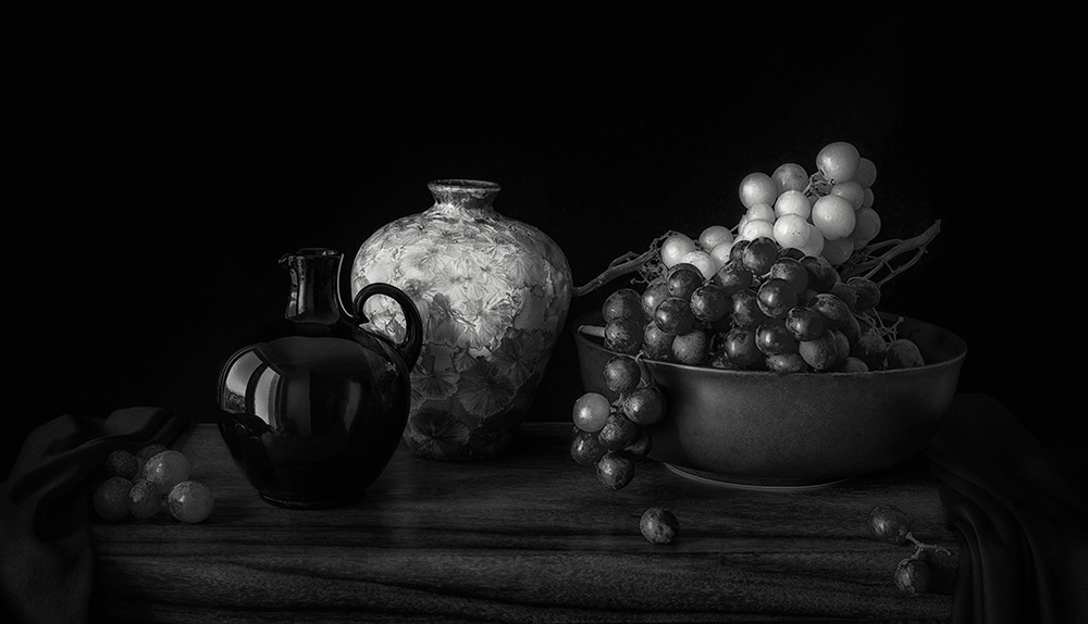Vases & Grapes