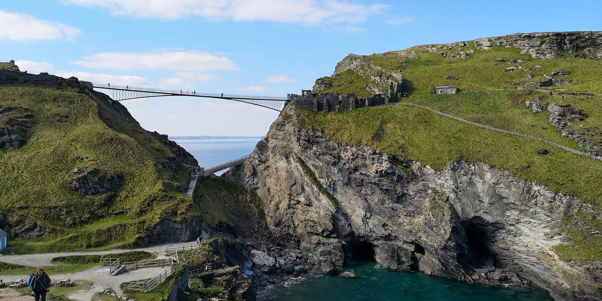 New cantilever bridge at Tintagel