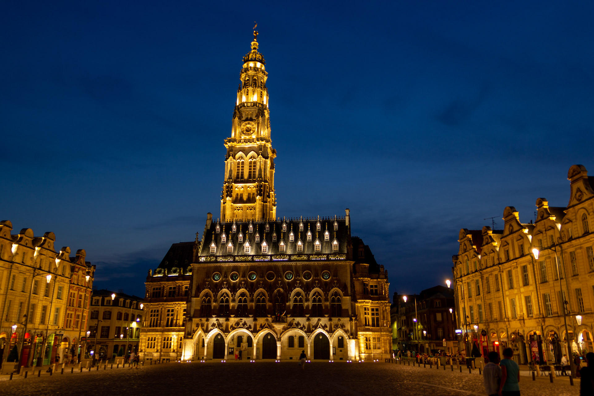 Place des Héros, Arras