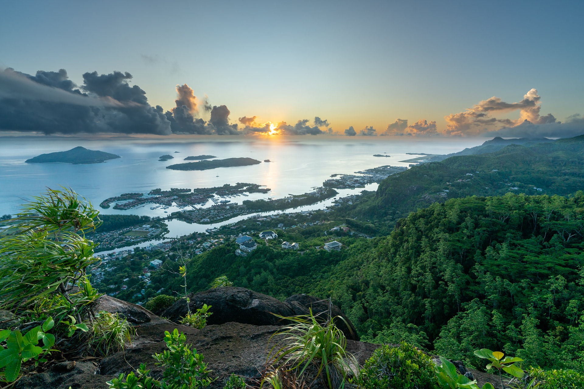 Sunrise at end of Copolia Trail