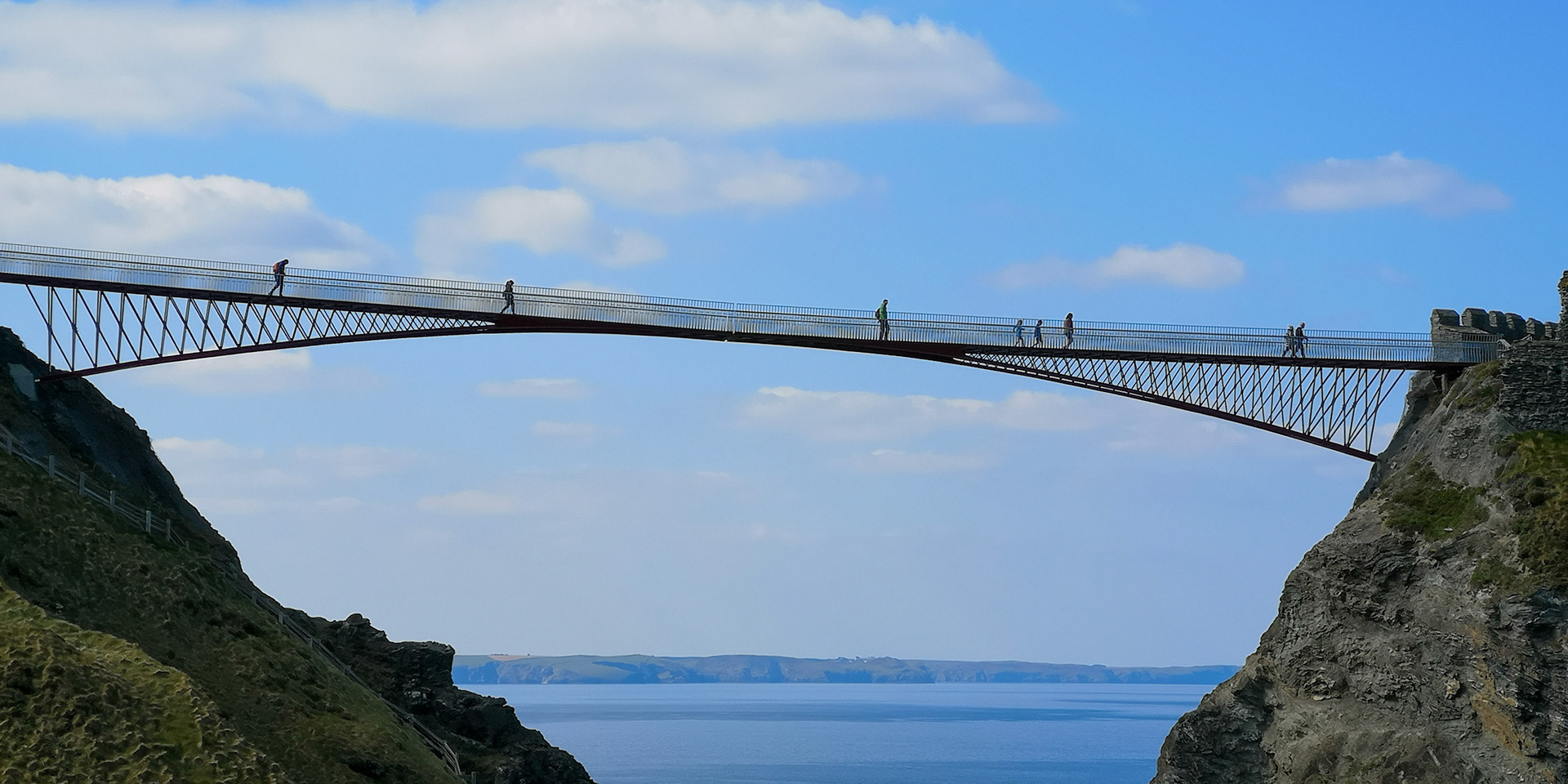New cantilever bridge at Tintagel