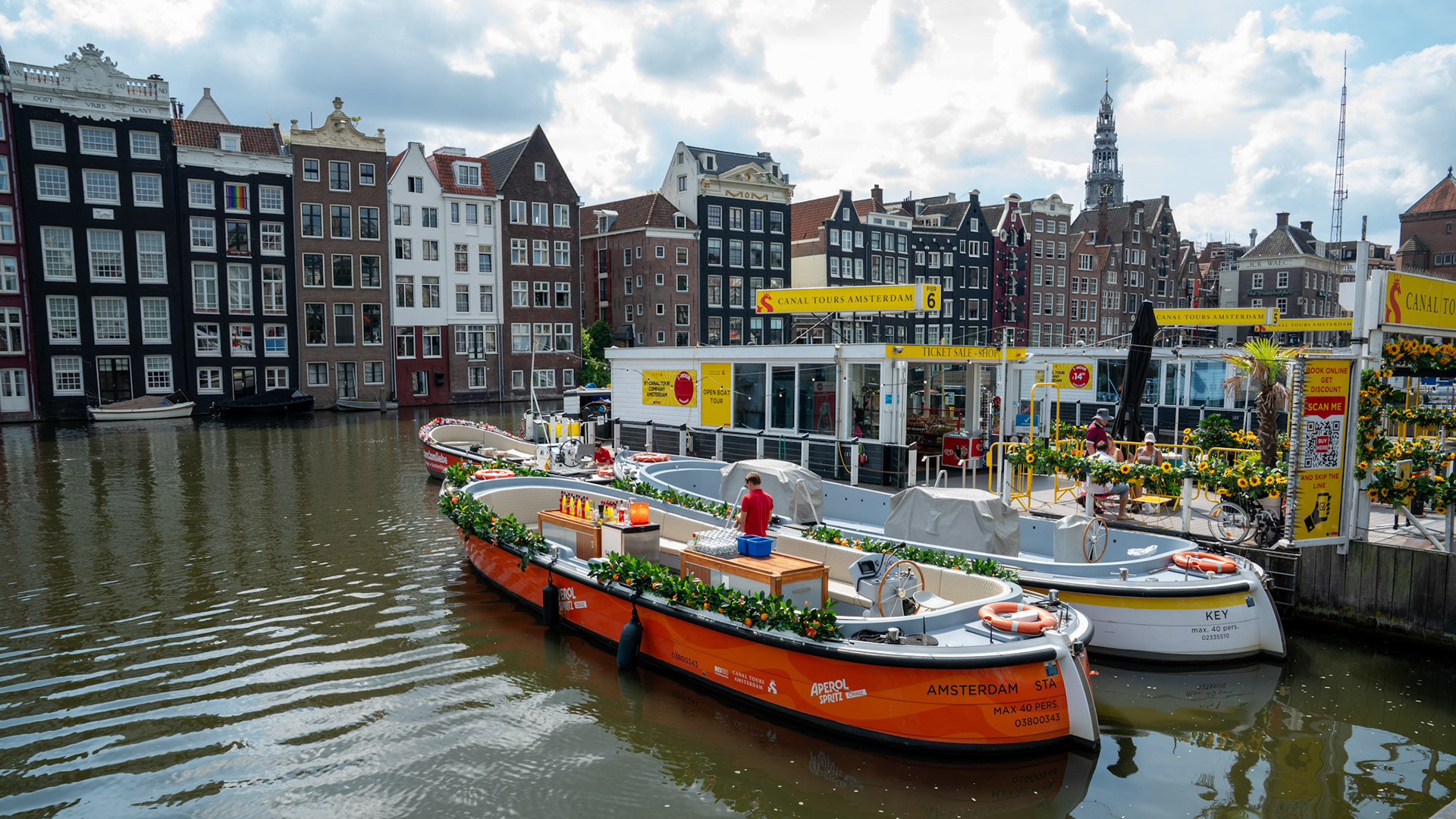 Damrak houses Amsterdam