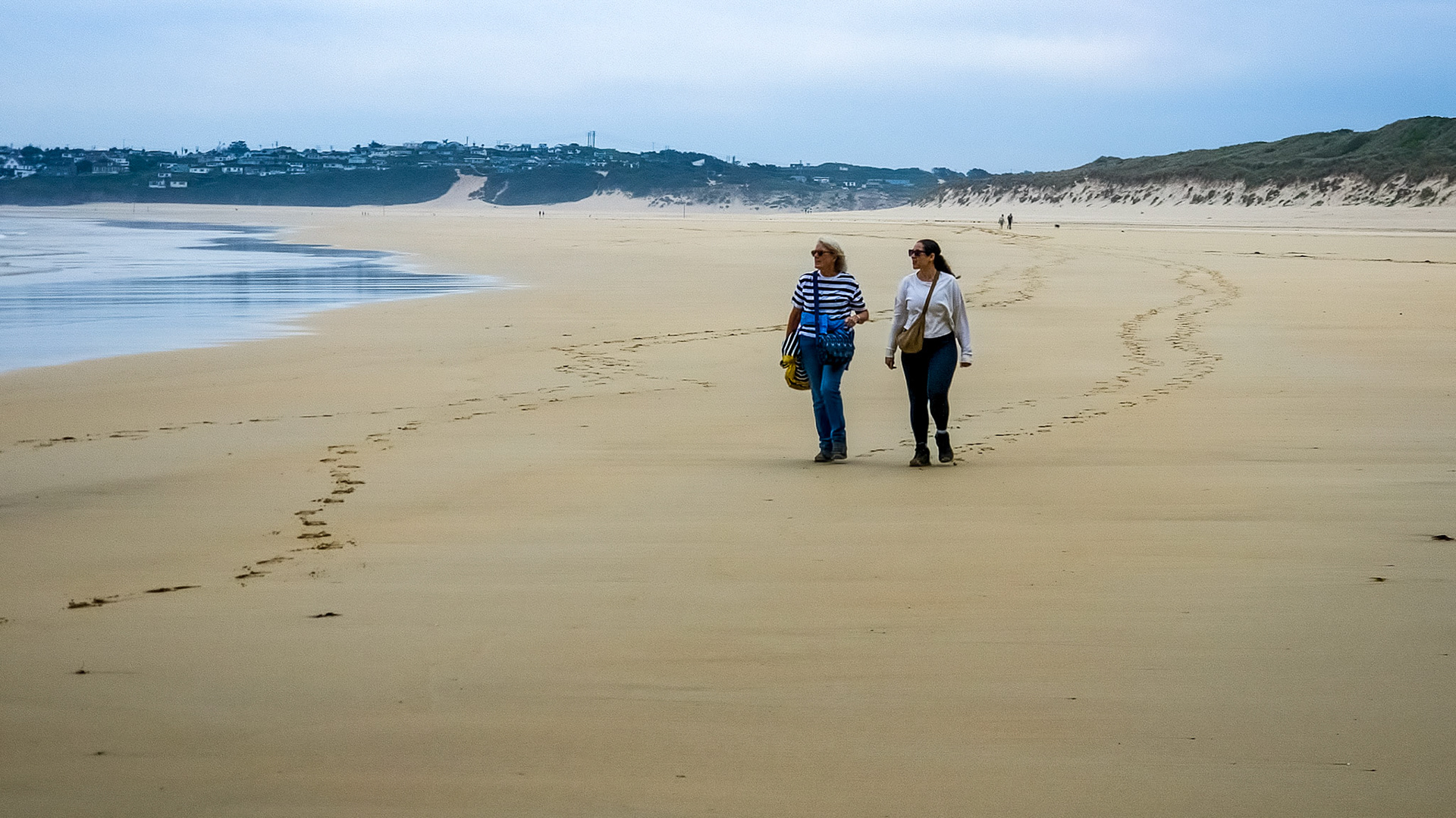 Porthkidney Beach