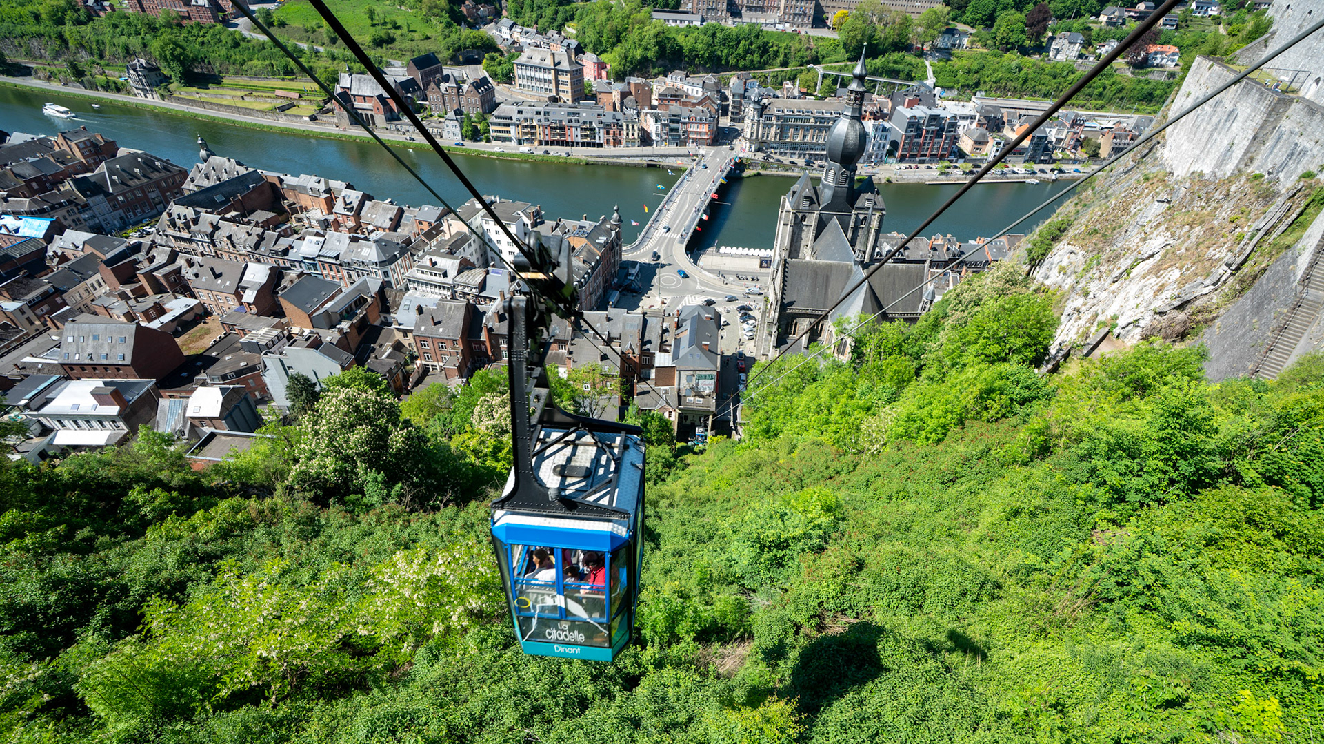 Cable car up to Dinant citadel