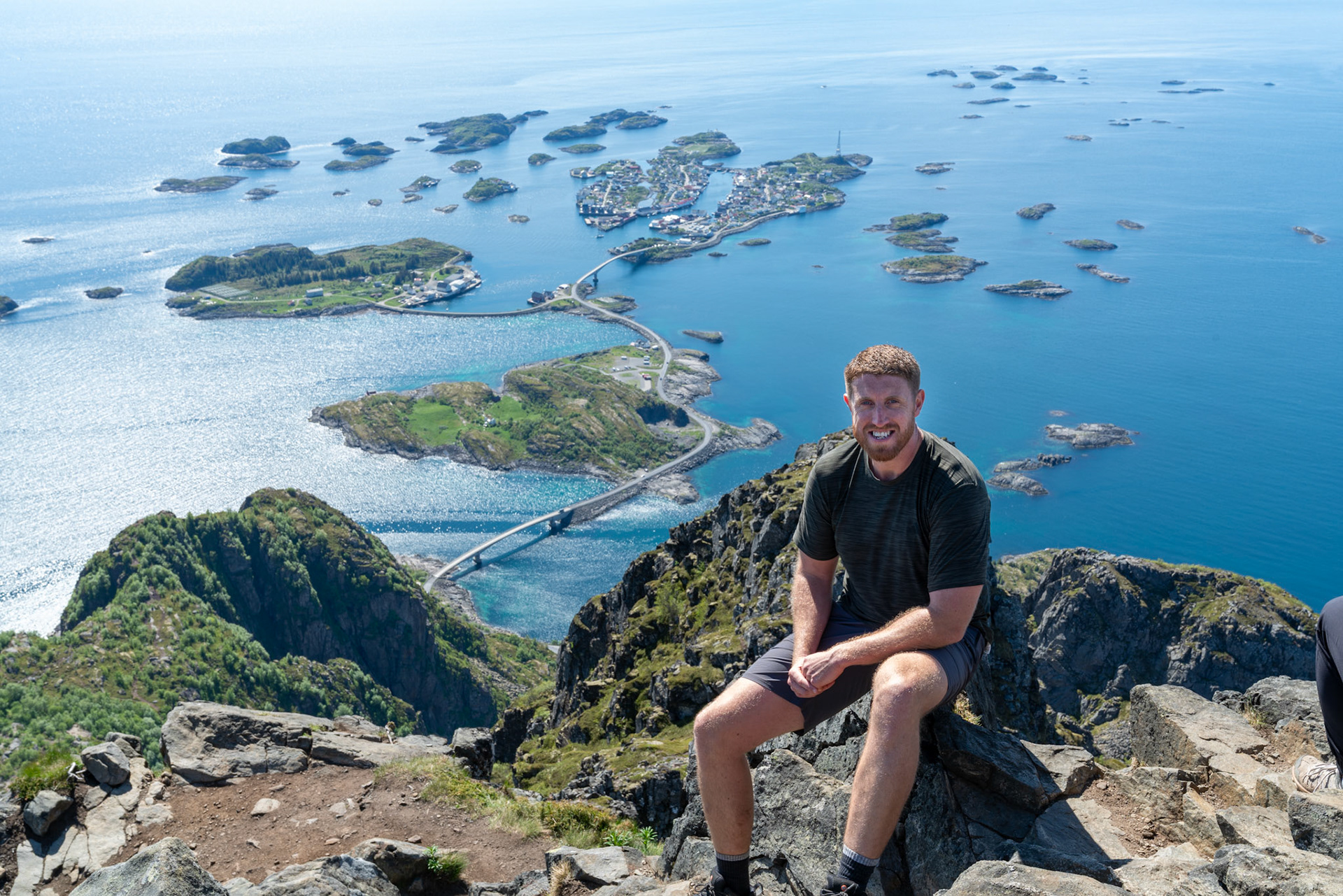 Festvagtind summit