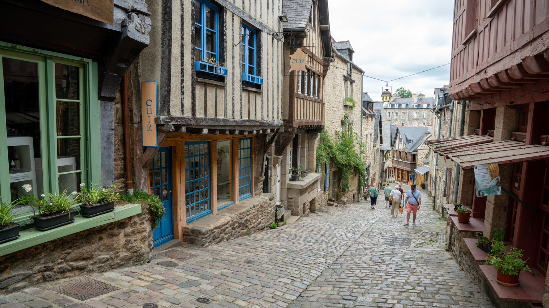 Dinan