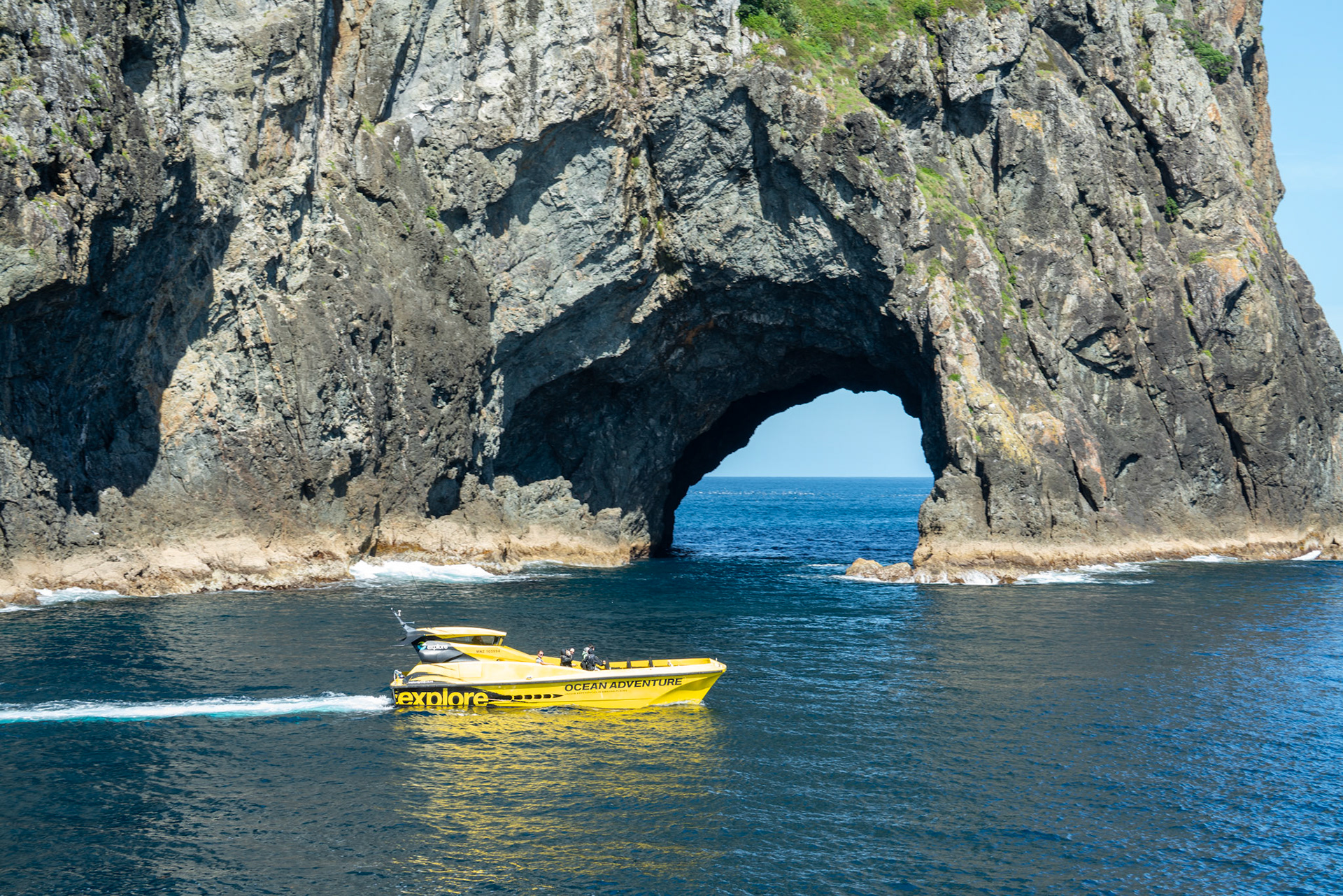 Hole In The Rock boat trip