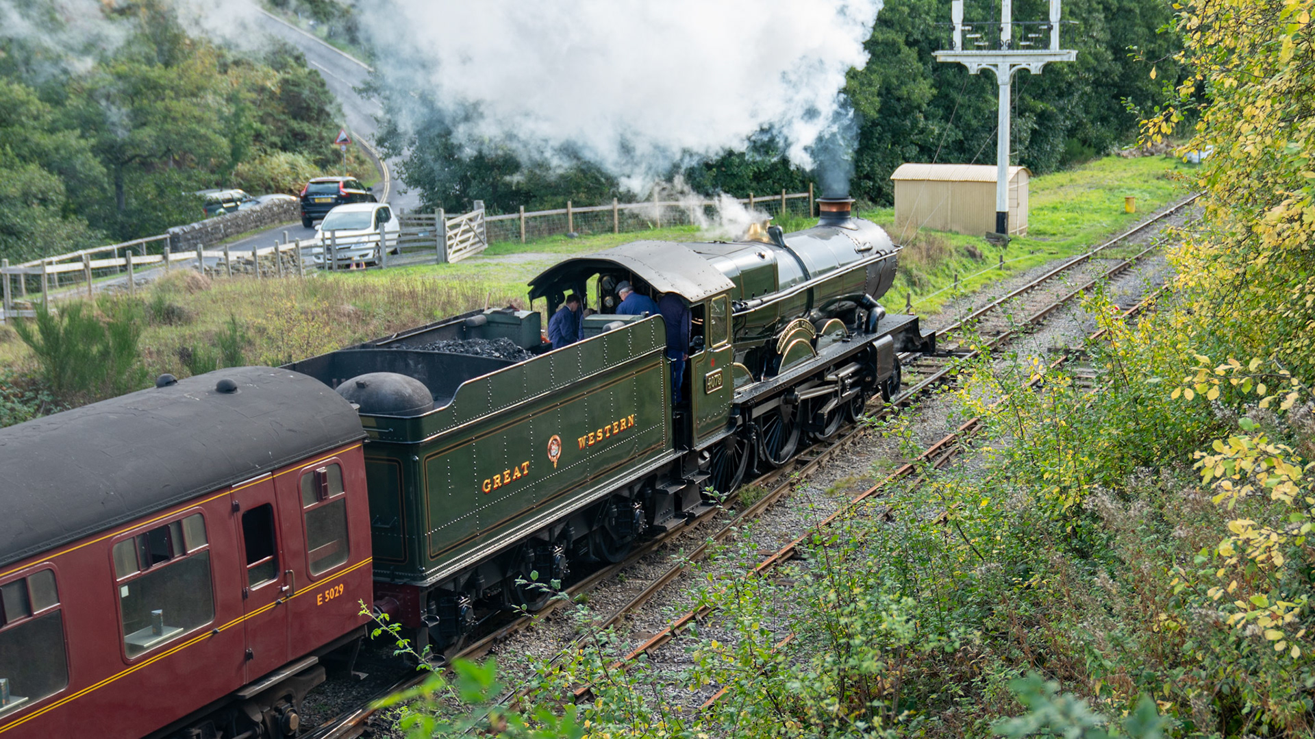 Pendennis Castle steam locomotive leaving Goathland