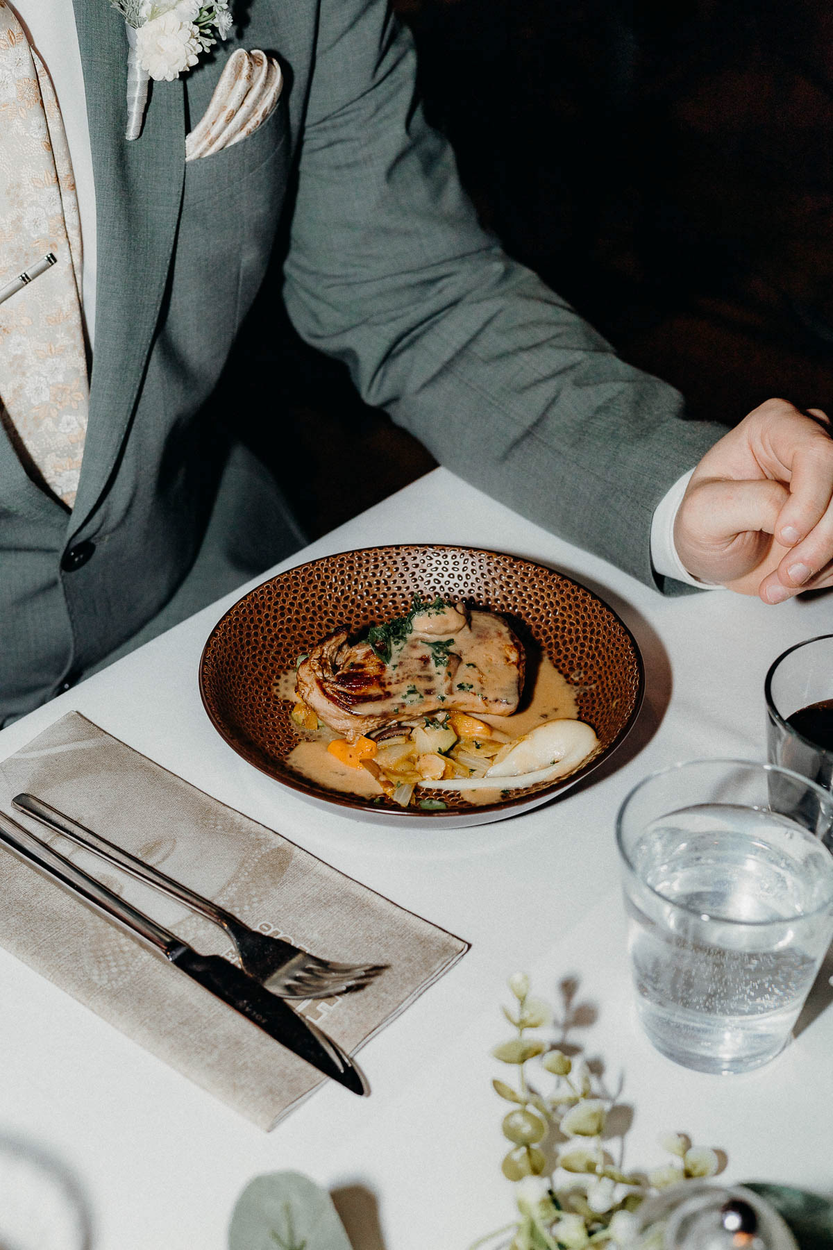 Wedding meal, captured by Amsterdam wedding photographer.