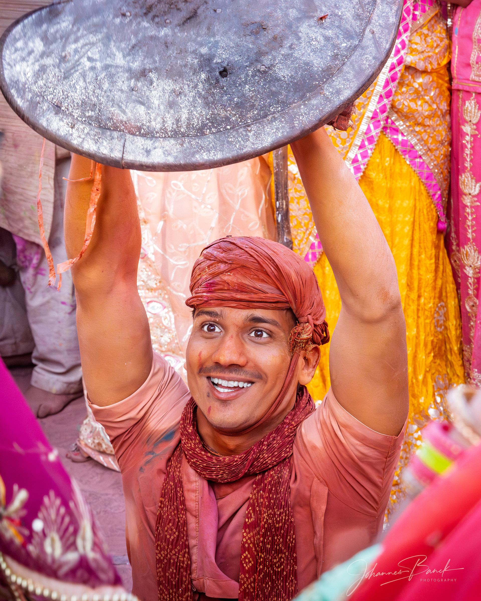 He's Daring The Women to Hit Harder