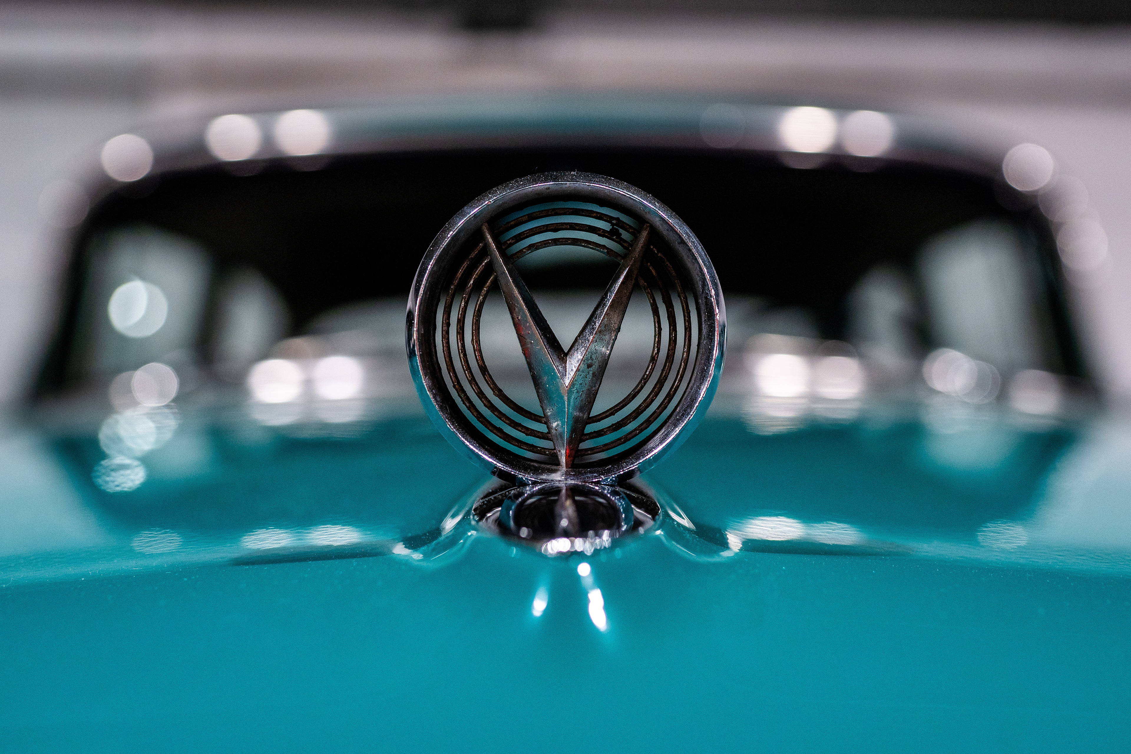 RETRO BUICK ORNAMENT