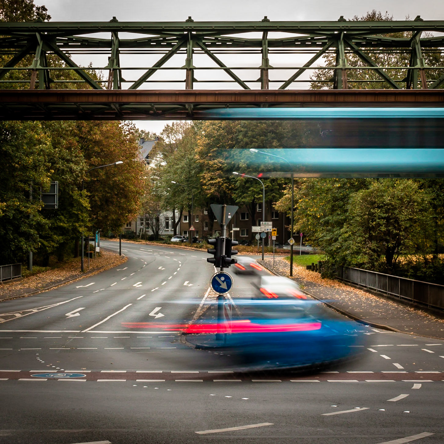 suspension Railway / Schwebebahn III