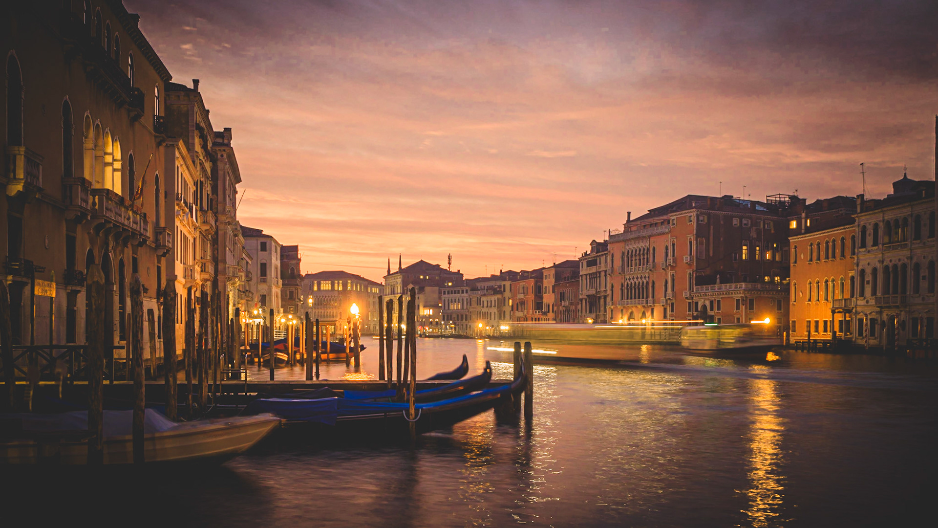 Evening Mood at Canale Grande