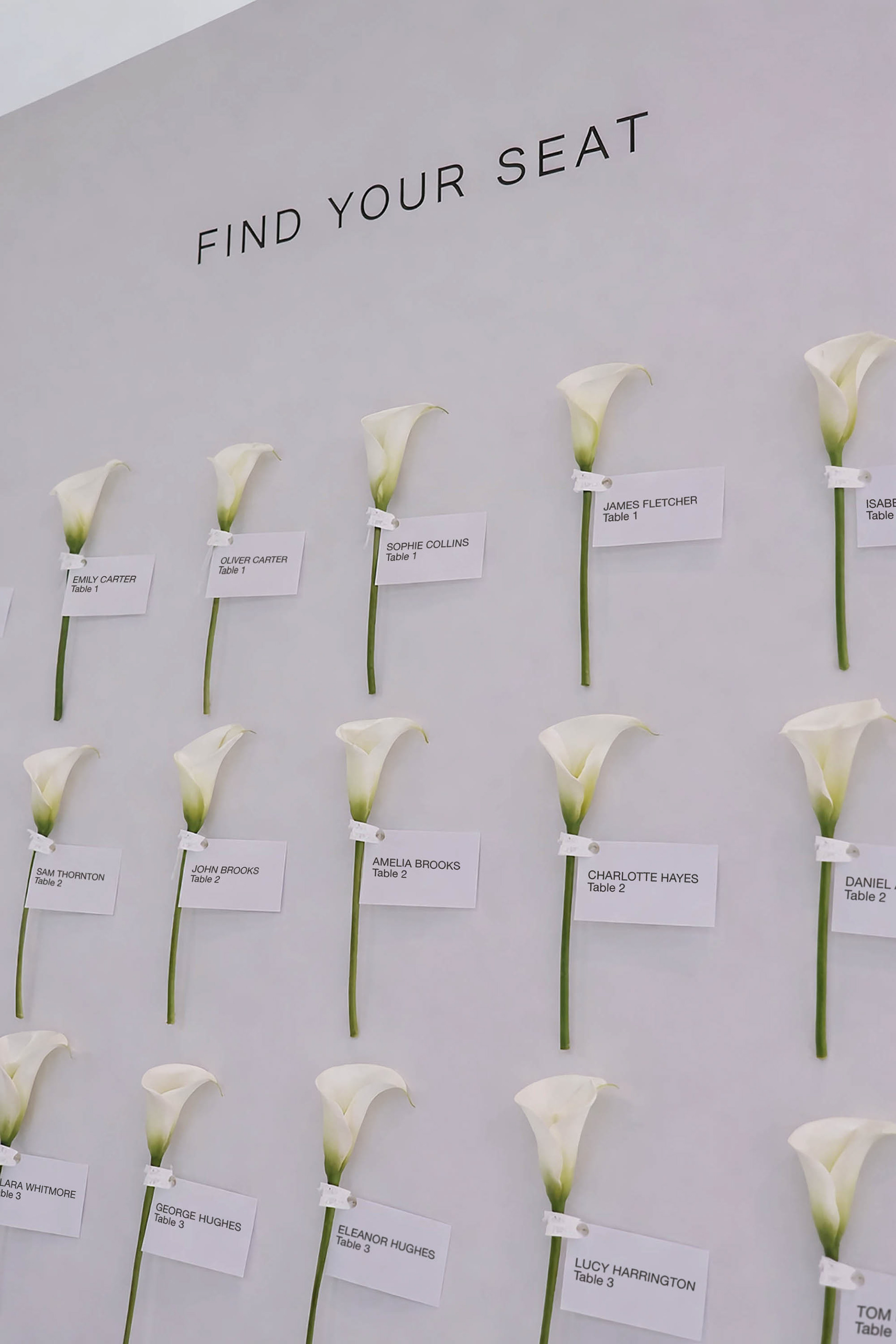 Seating plan de boda sofisticada para destination wedding en España