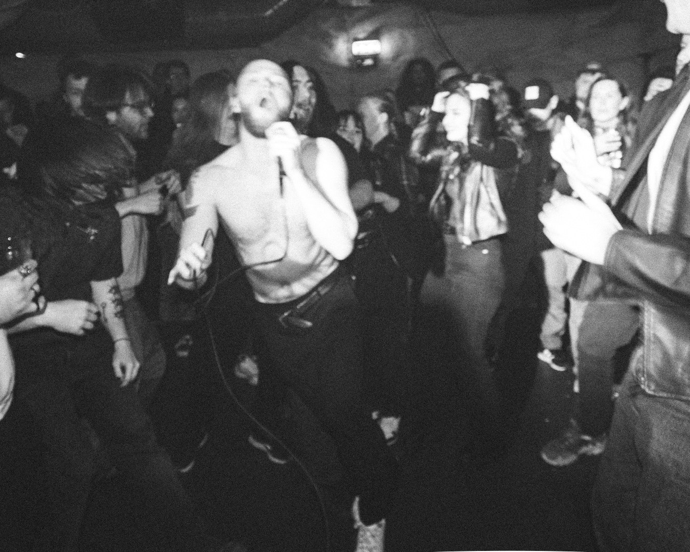 Raw live shot of Slugboys channeling IDLES and Fontaines D.C.