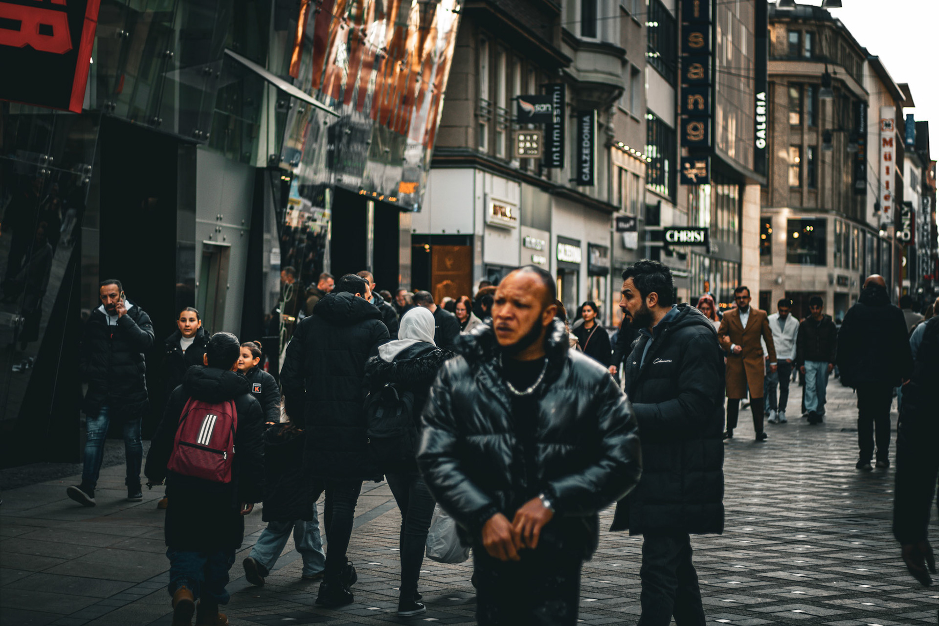 crowds
