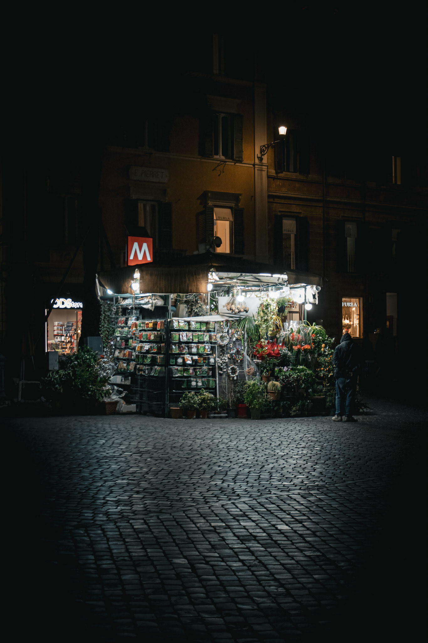 nightime flower market