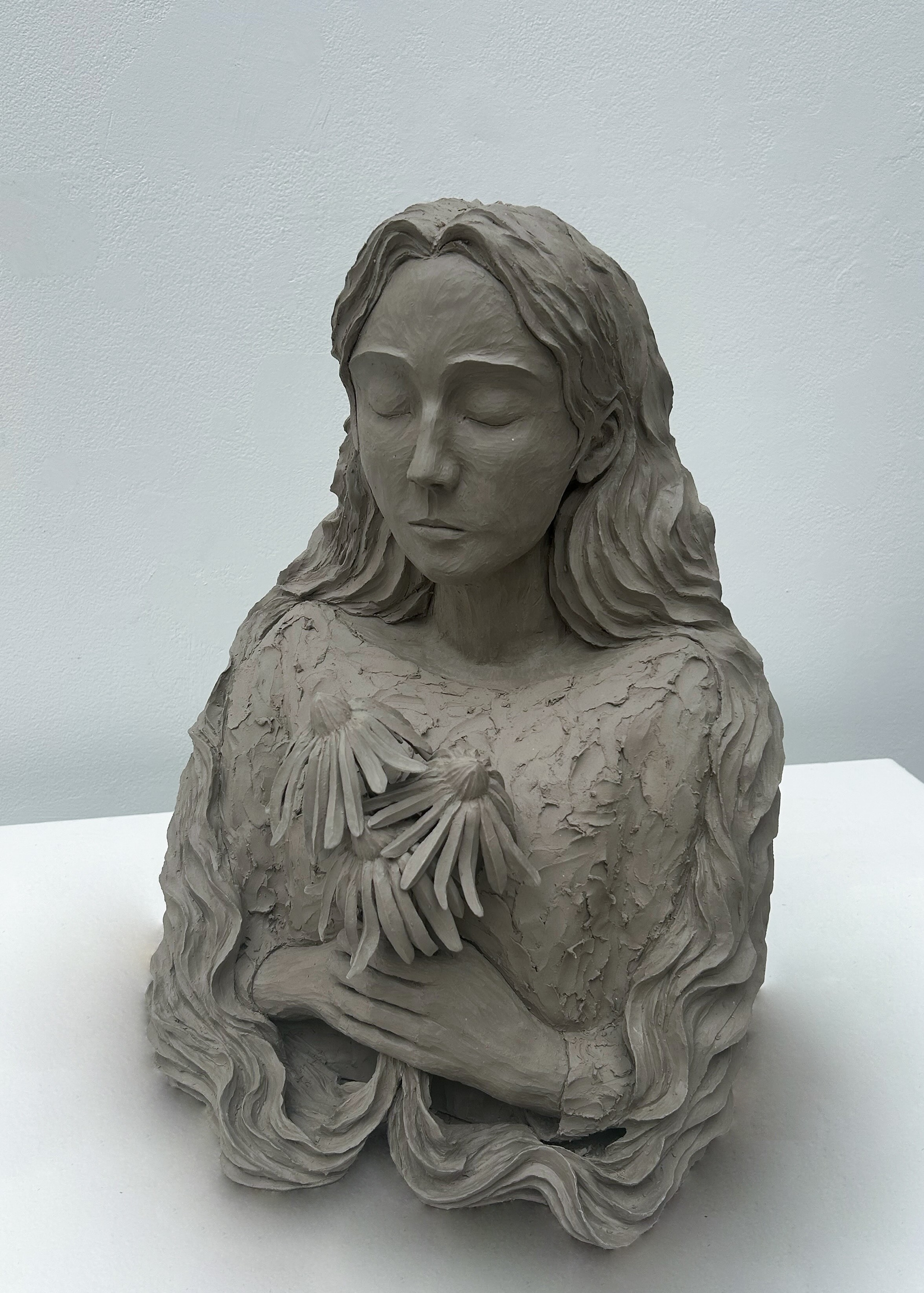 Susana (front), ceramic