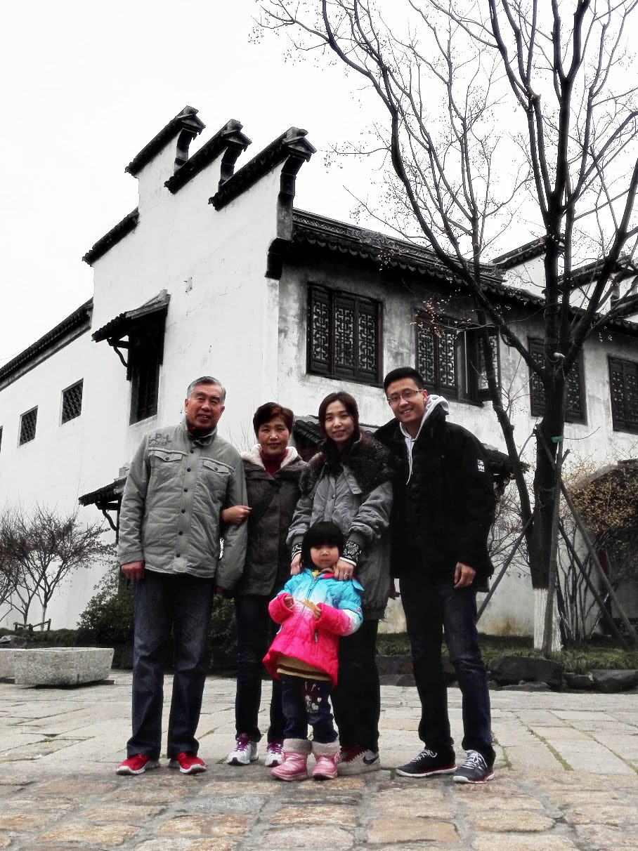 Steven Jiang and his family