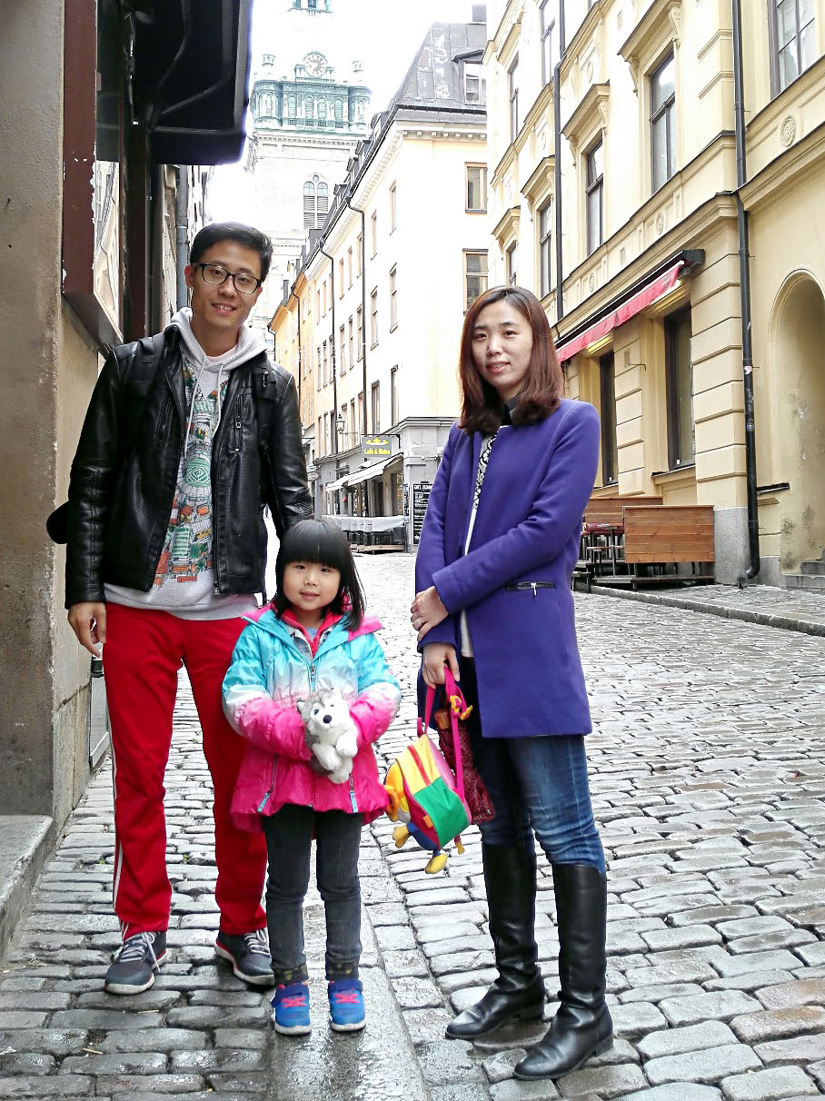 Steven Jiang and his family