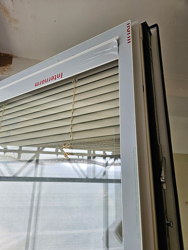 Triple Glazed Window with Blinds