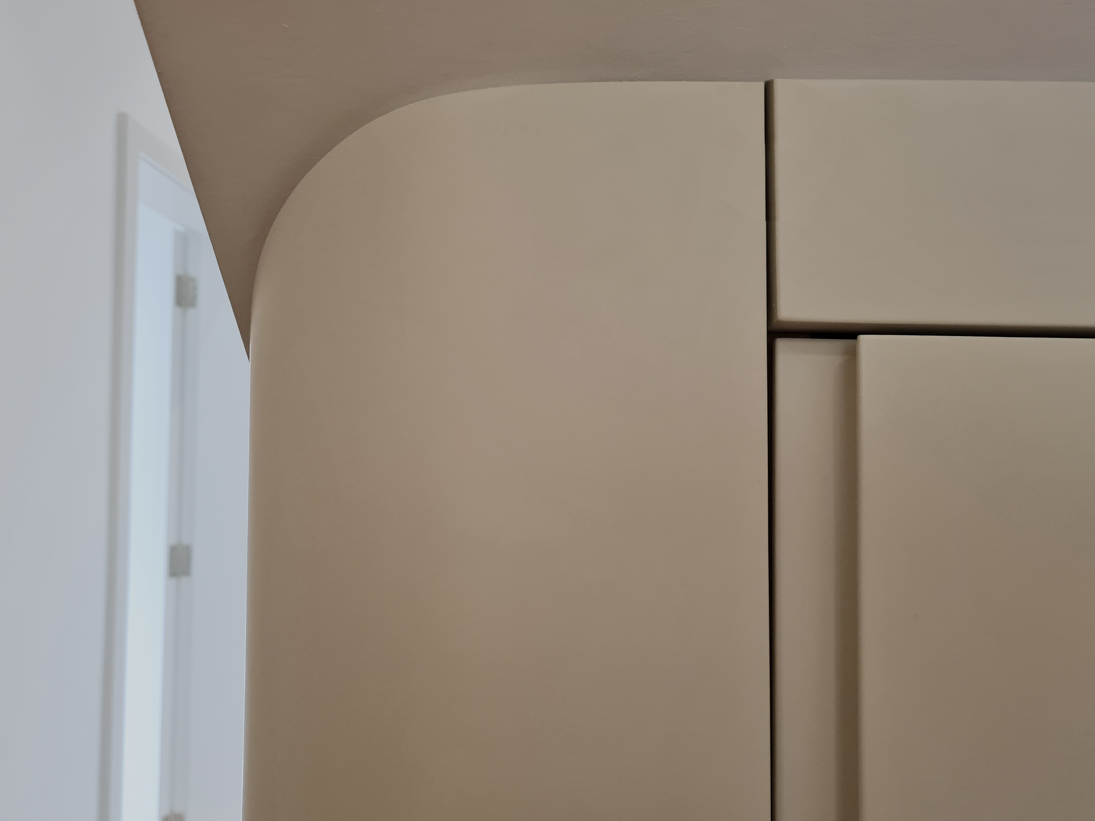 Detail Image of Pull Handle & Curved Cabinet
