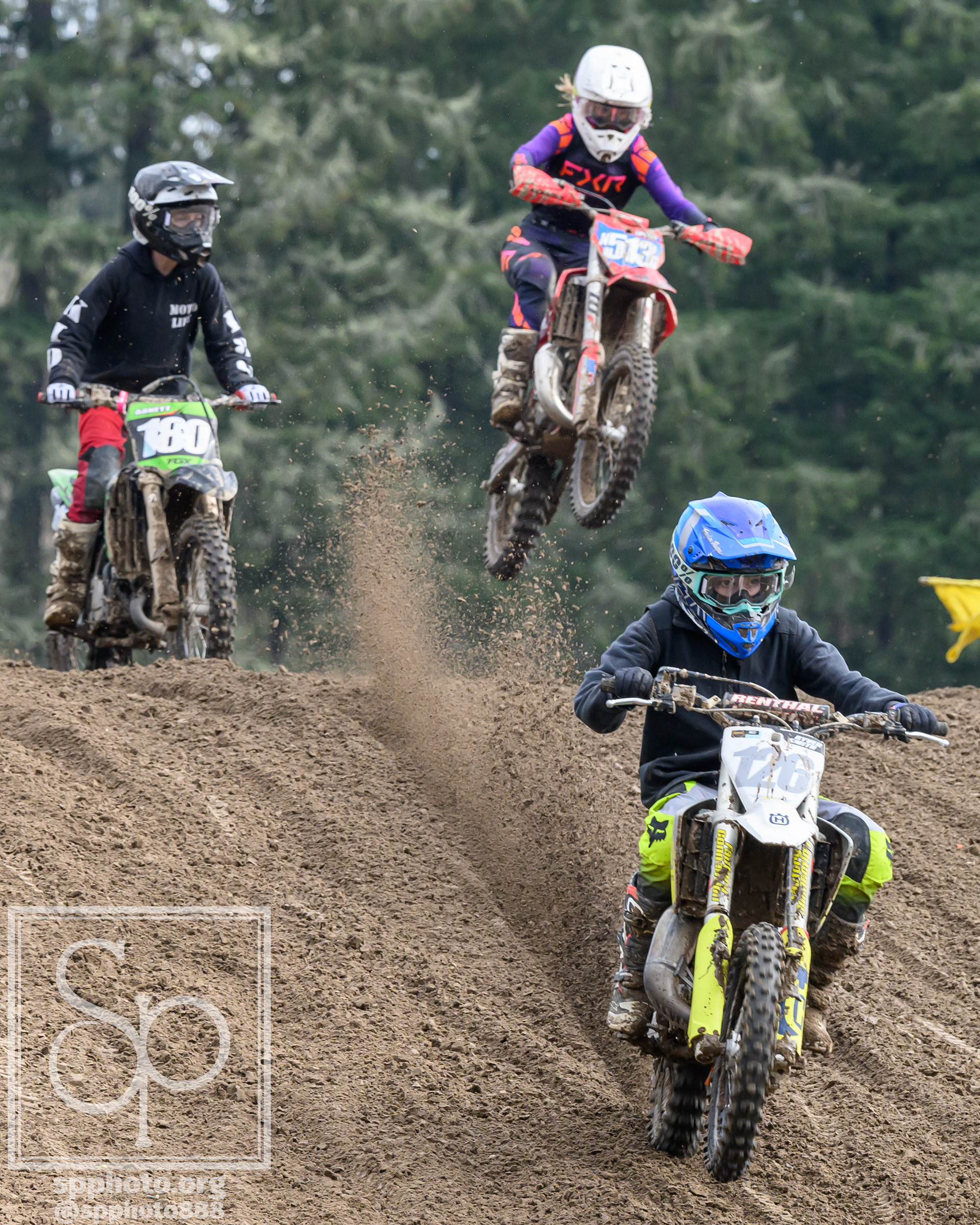 #513 Emersyn Upson and #126 Ryver Smith