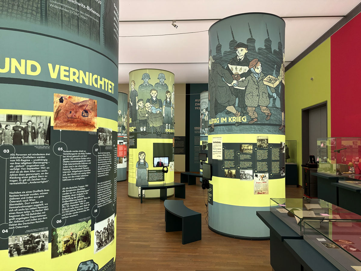 Ausstellungsansicht "Kinder des Krieges"